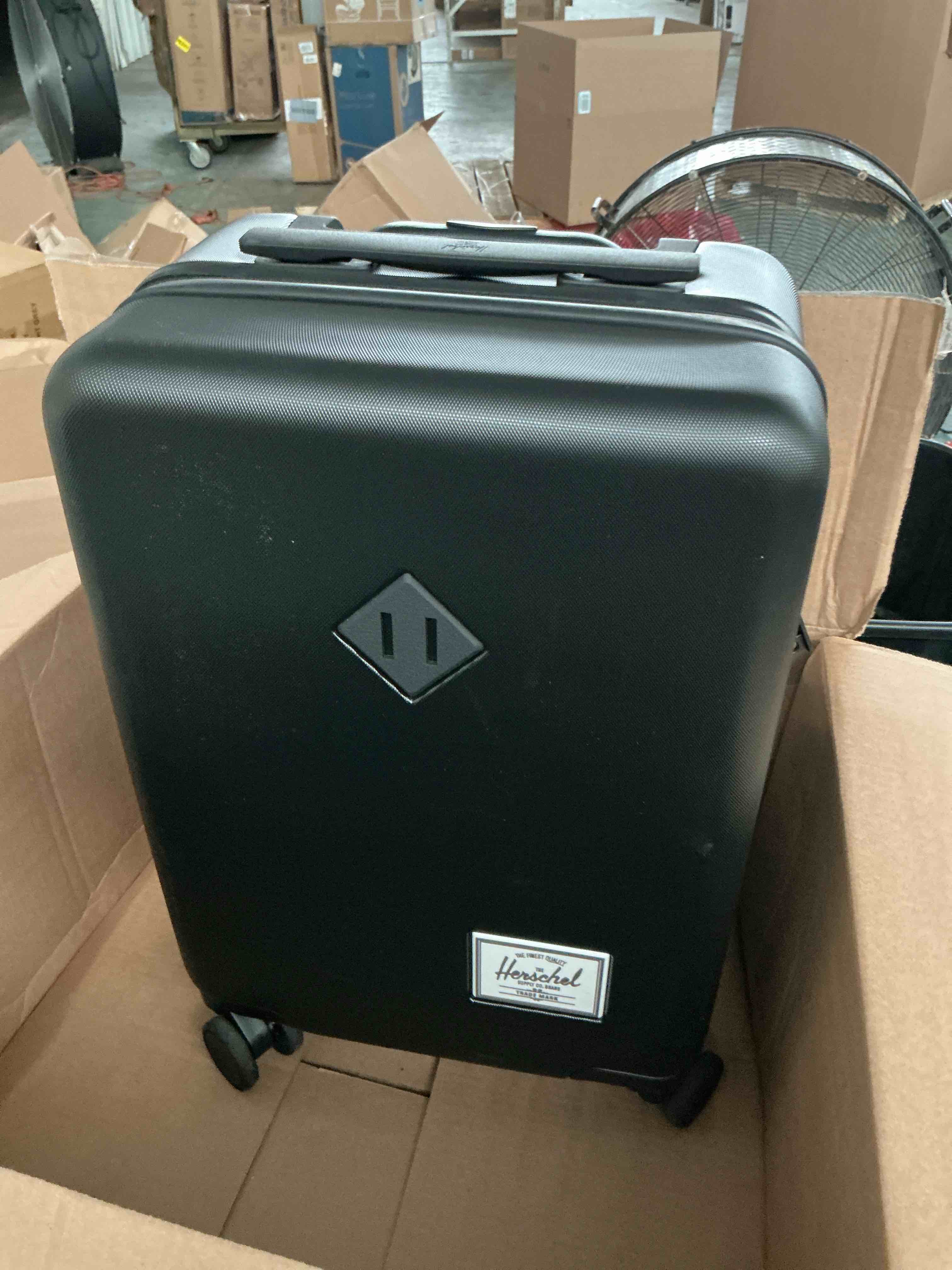 https://s3.amazonaws.com/lotting-images-prod/NonstopDeals/GRA3614843_1755465981052.jpeg