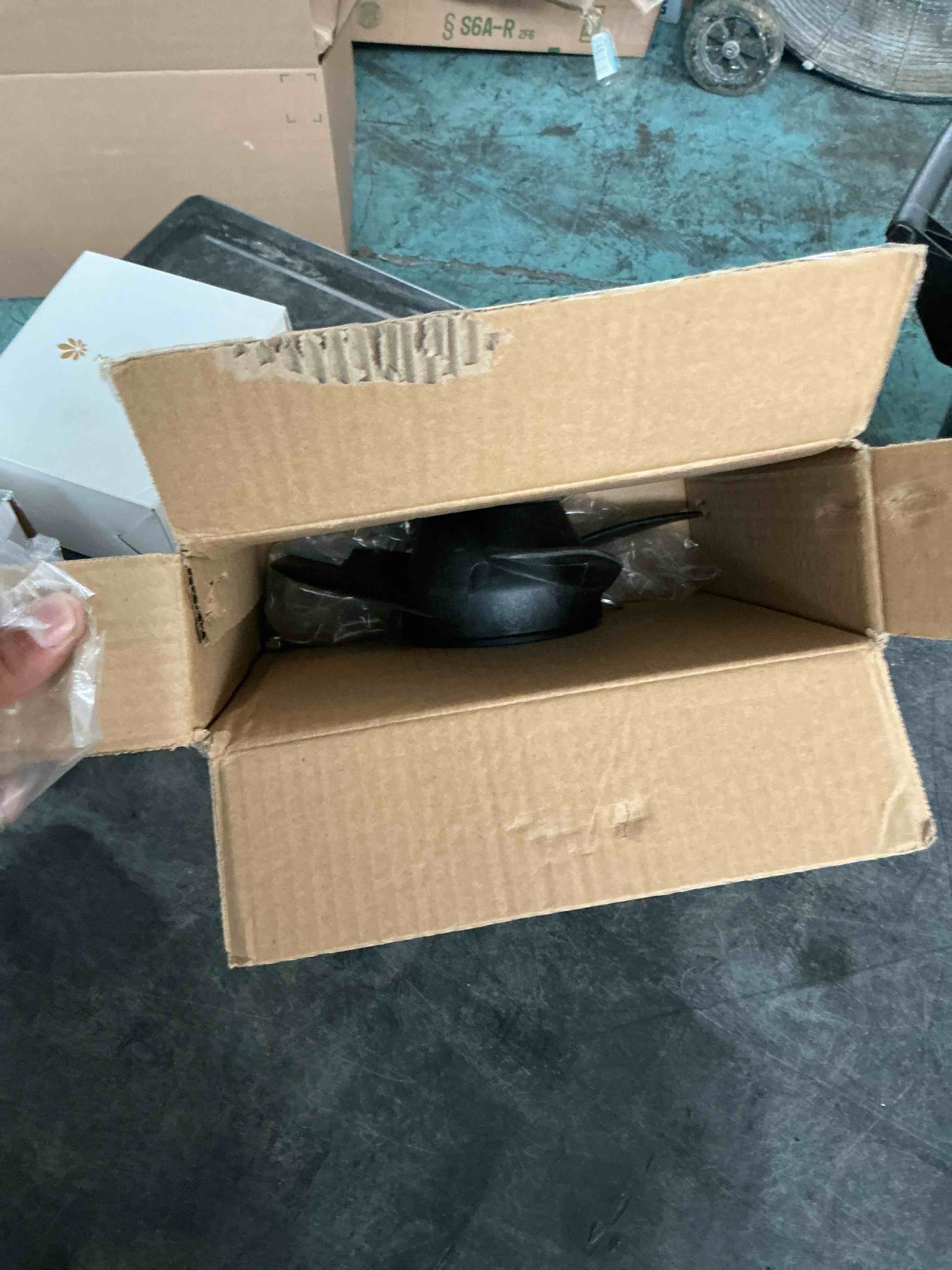 https://s3.amazonaws.com/lotting-images-prod/NonstopDeals/GRA3614864_1755468319489.jpeg