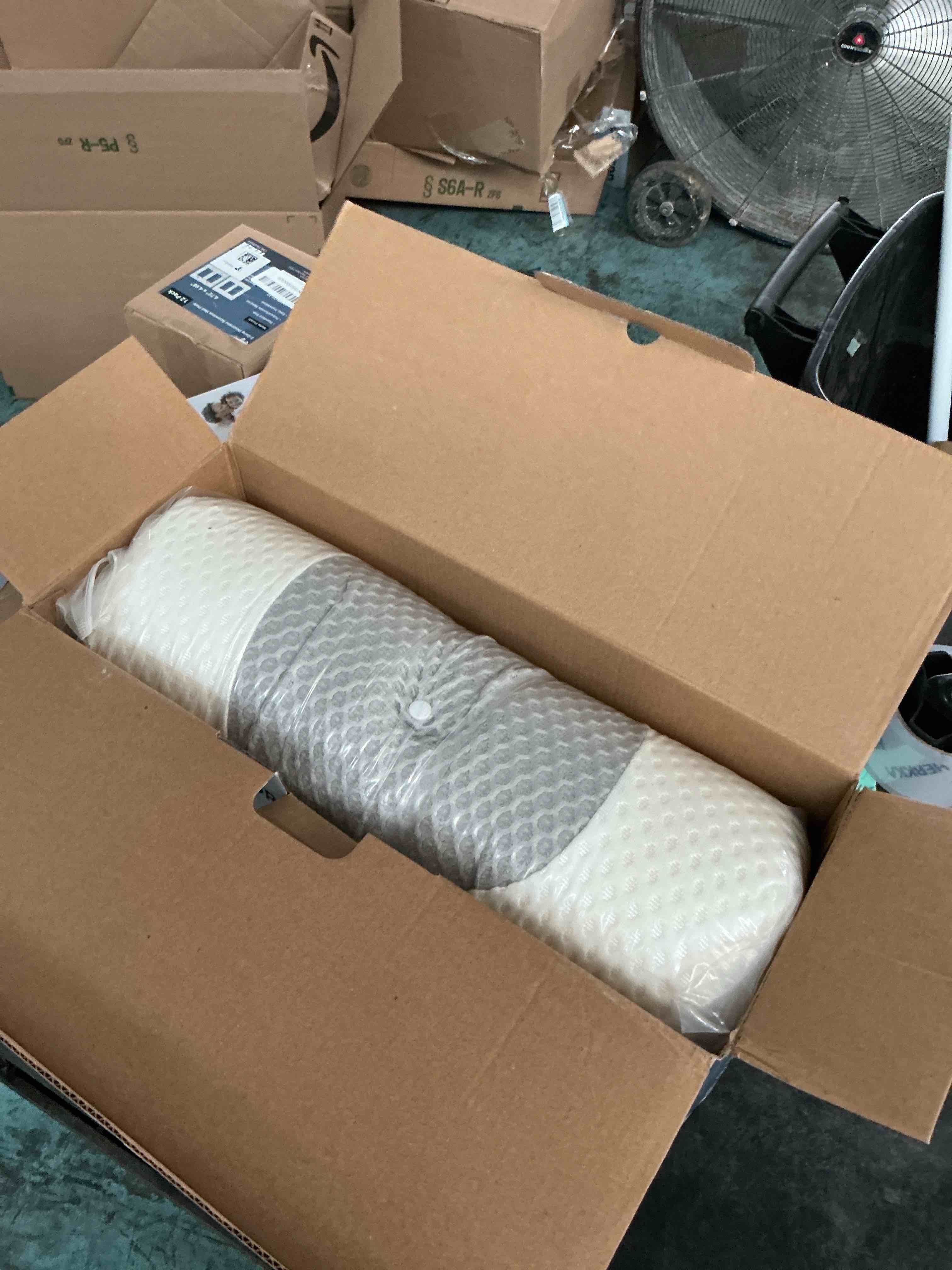 https://s3.amazonaws.com/lotting-images-prod/NonstopDeals/GRA3614877_1755469903139.jpeg