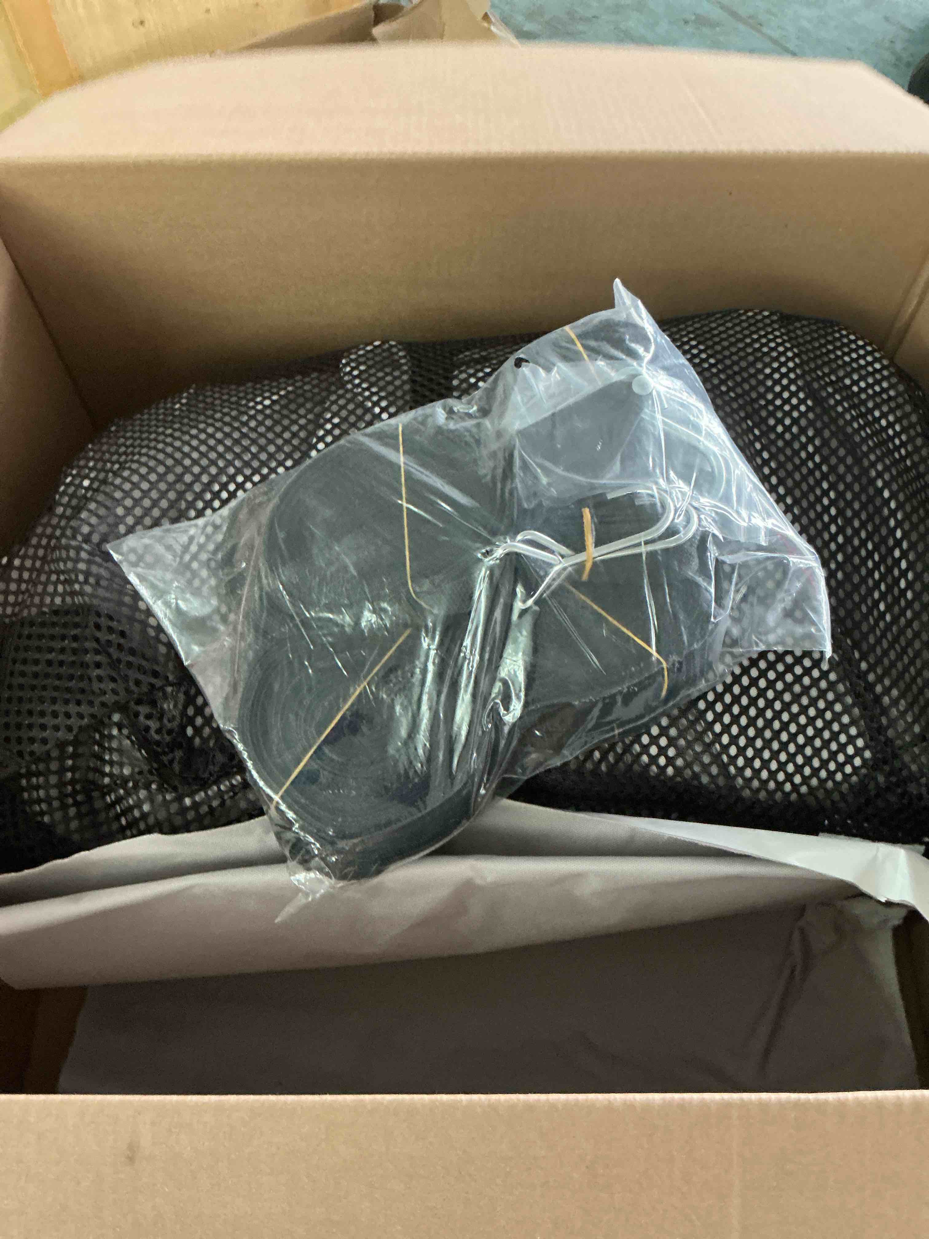 https://s3.amazonaws.com/lotting-images-prod/NonstopDeals/GRA3614898_1755618707540.jpeg