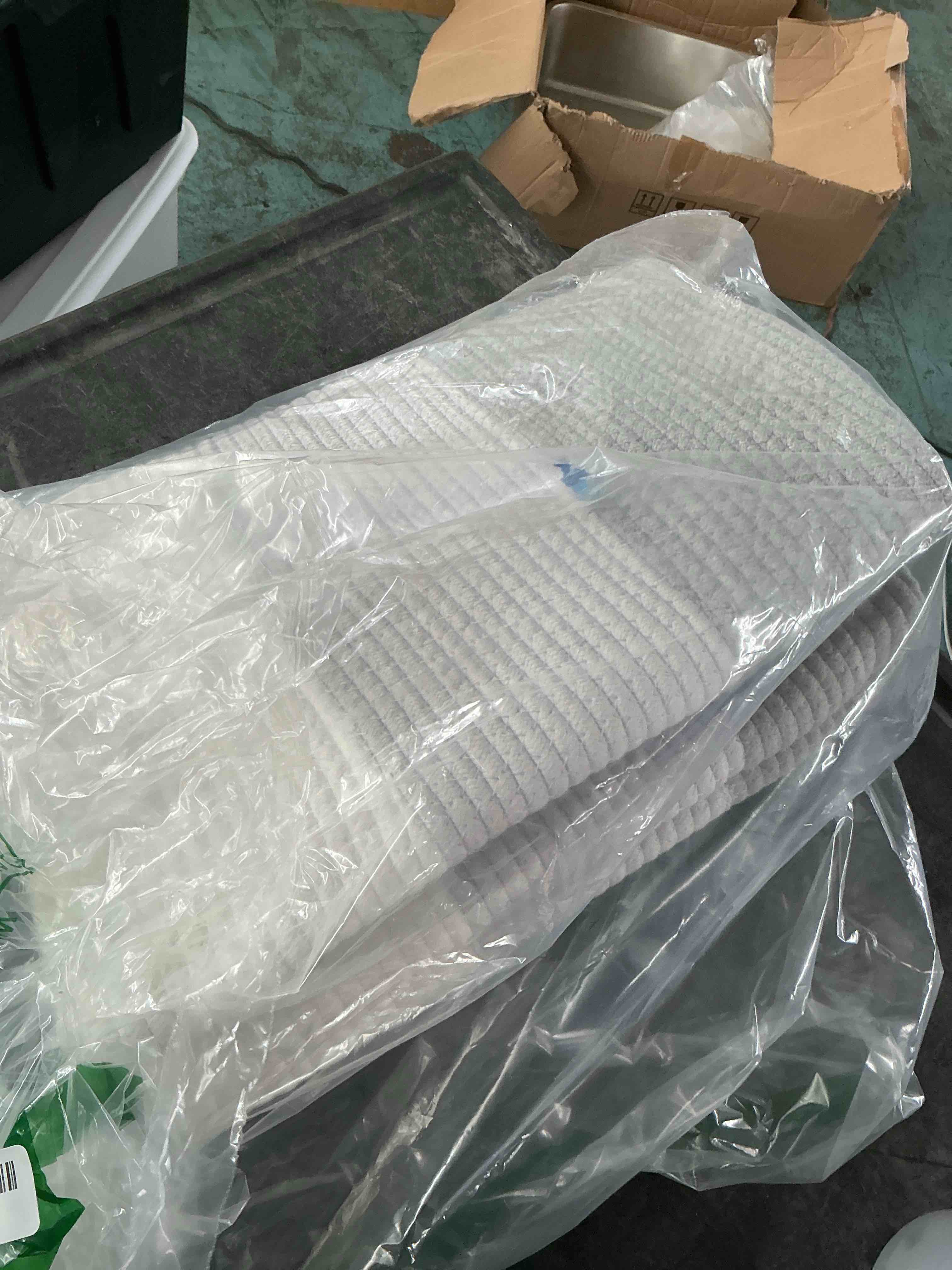 https://s3.amazonaws.com/lotting-images-prod/NonstopDeals/GRA3615027_1755712898126.jpeg