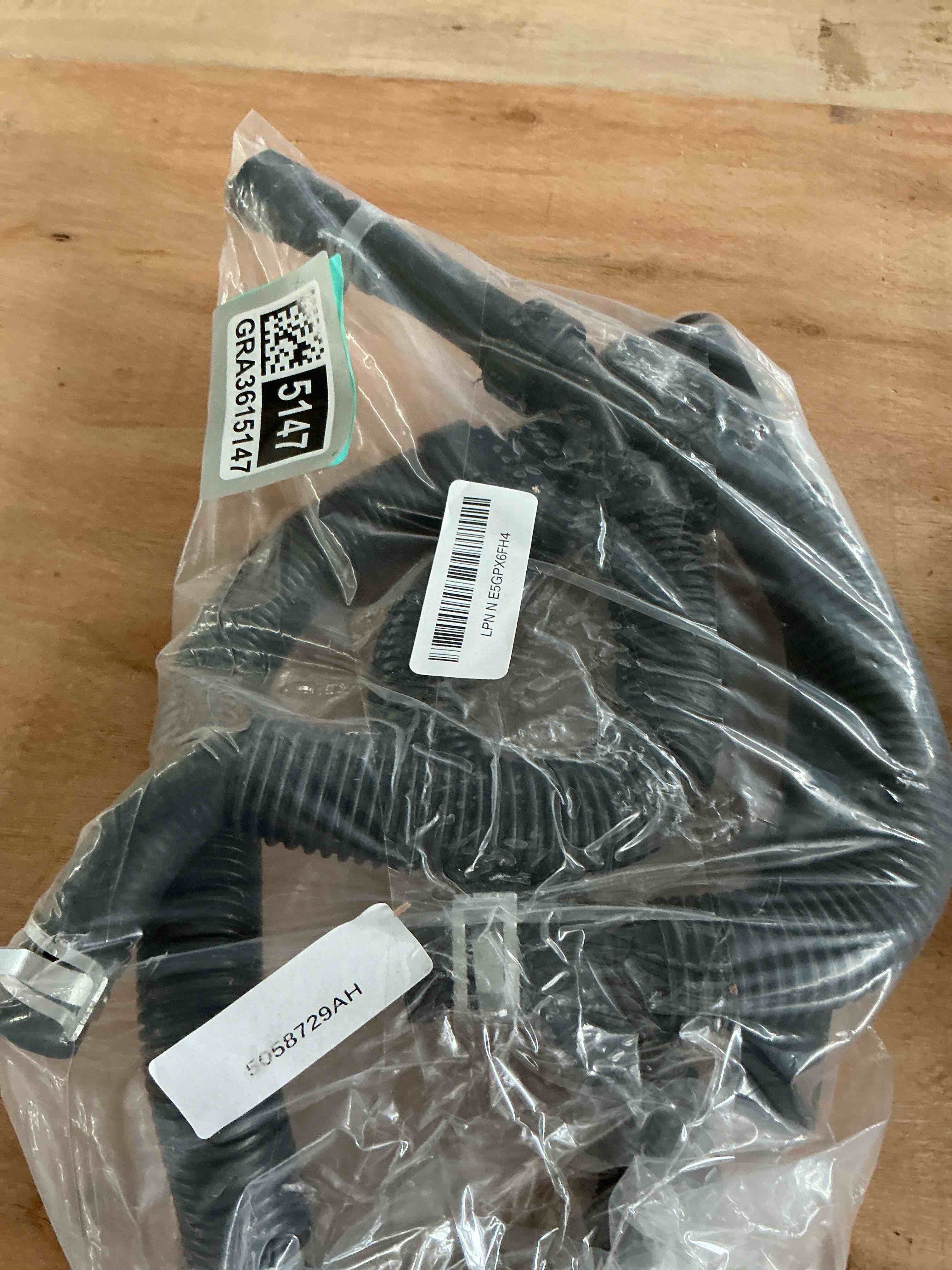 https://s3.amazonaws.com/lotting-images-prod/NonstopDeals/GRA3615147_1755707906579.jpeg