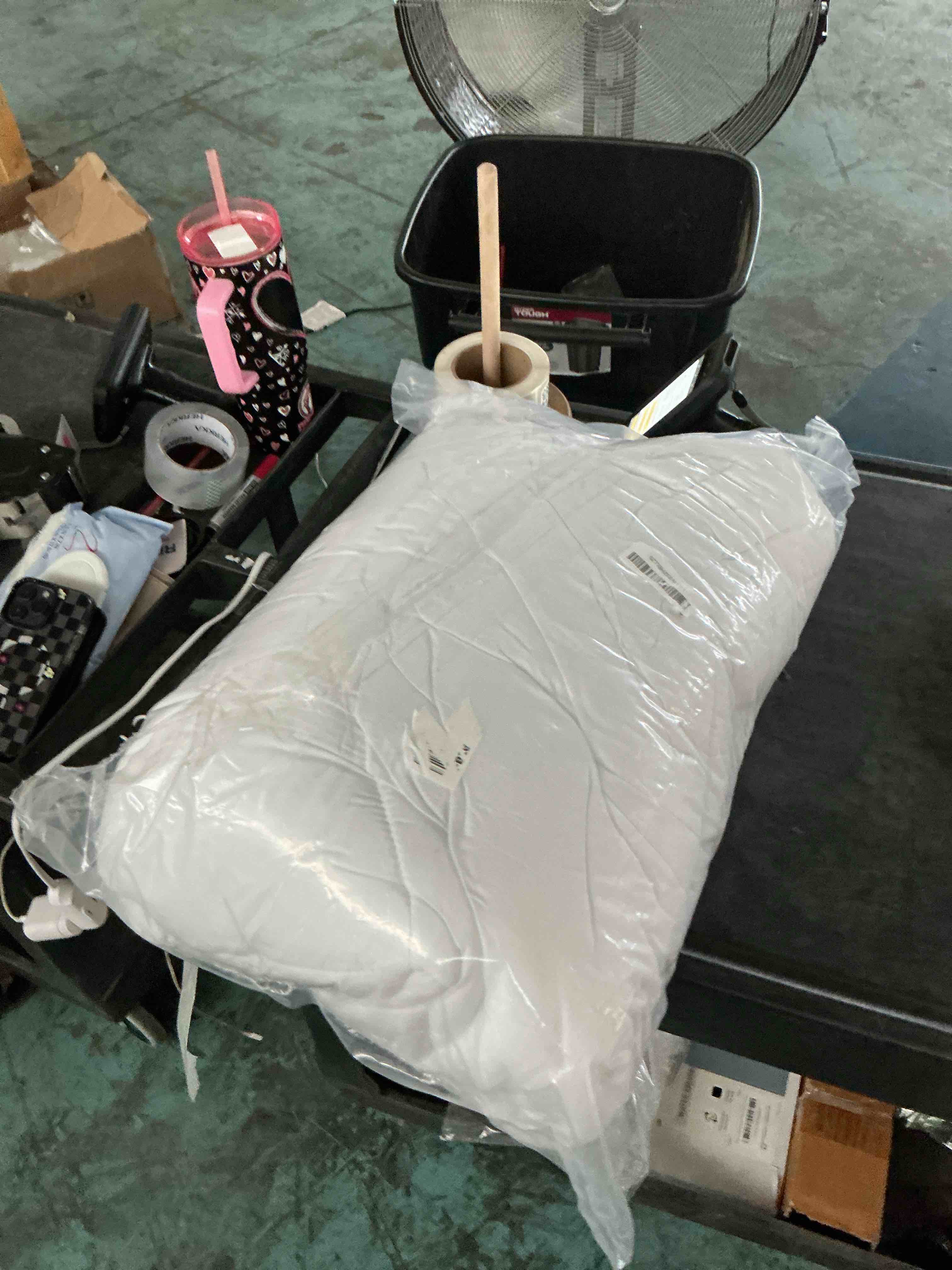 https://s3.amazonaws.com/lotting-images-prod/NonstopDeals/GRA3615279_1755728340149.jpeg