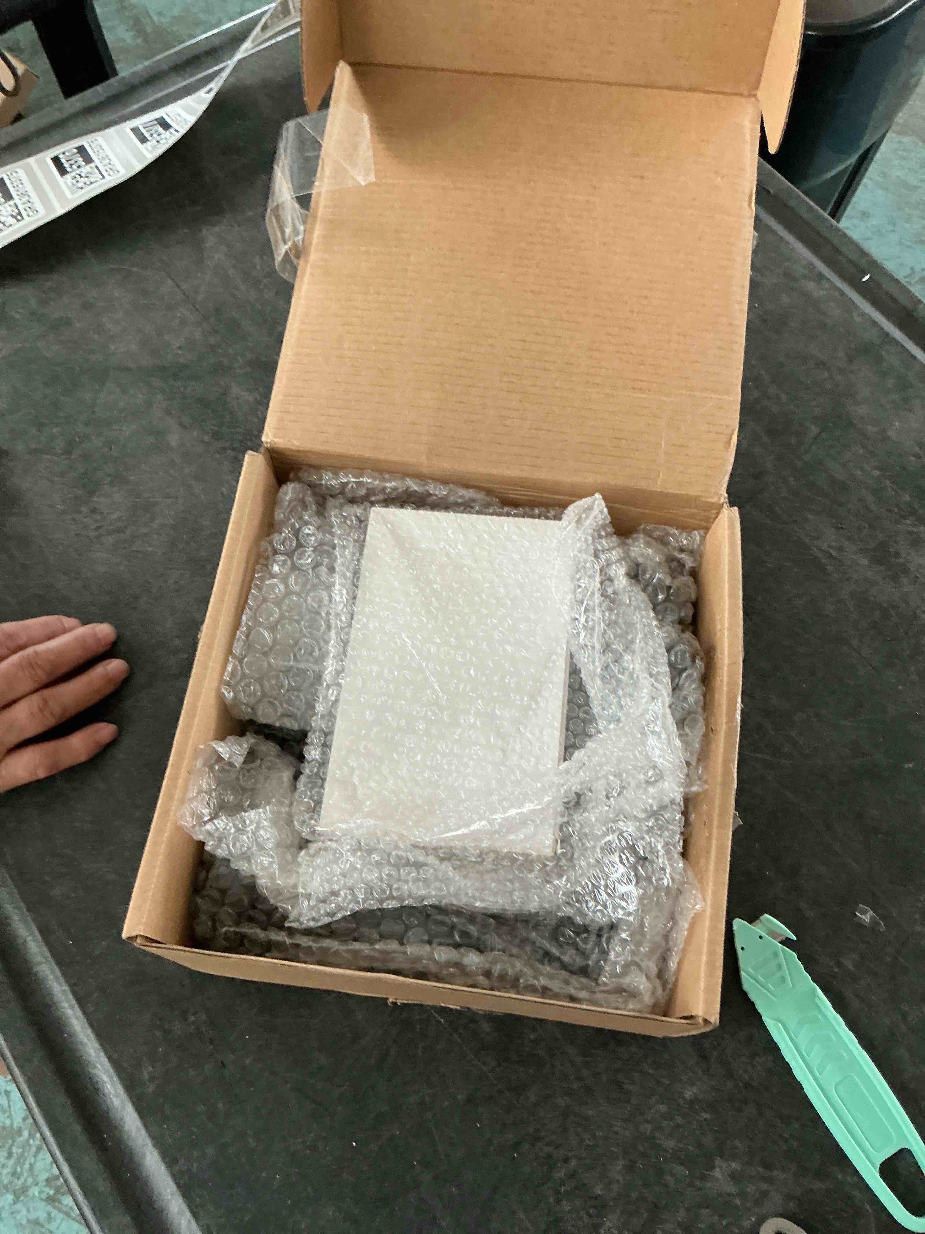 https://s3.amazonaws.com/lotting-images-prod/NonstopDeals/GRA3615372_1755811219169.jpeg