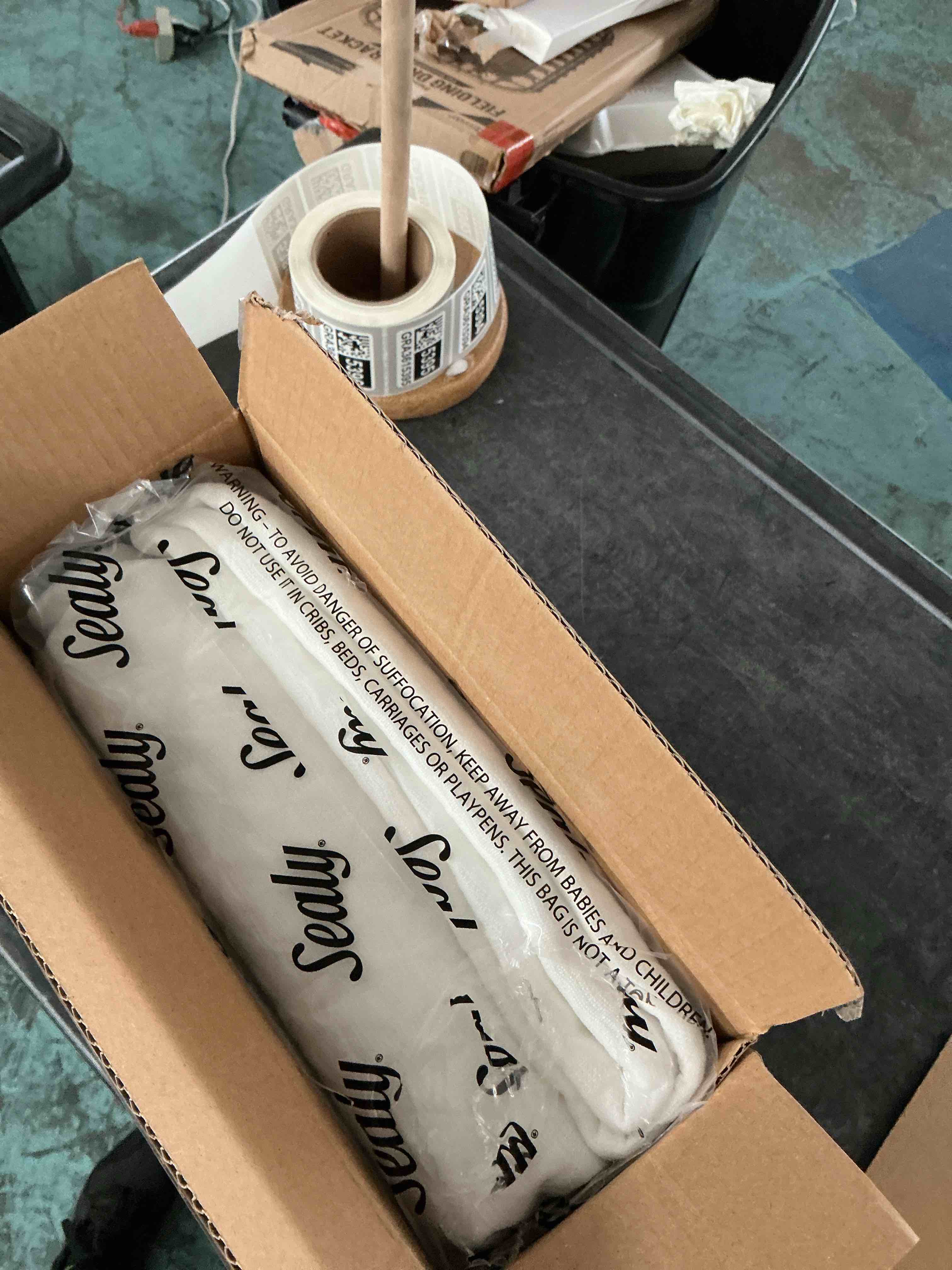 https://s3.amazonaws.com/lotting-images-prod/NonstopDeals/GRA3615389_1755813970668.jpeg