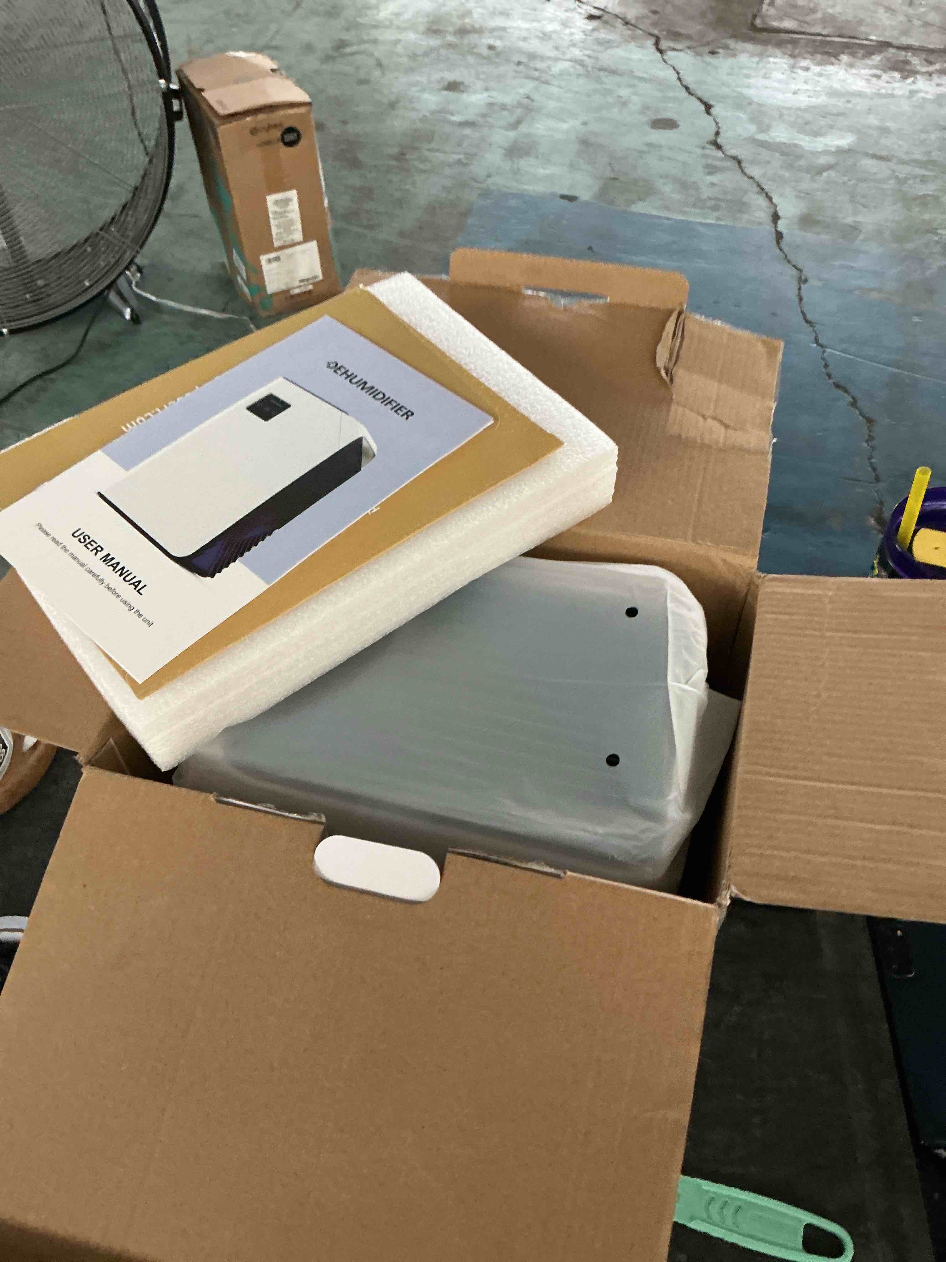 https://s3.amazonaws.com/lotting-images-prod/NonstopDeals/GRA3615393_1755816152880.jpeg