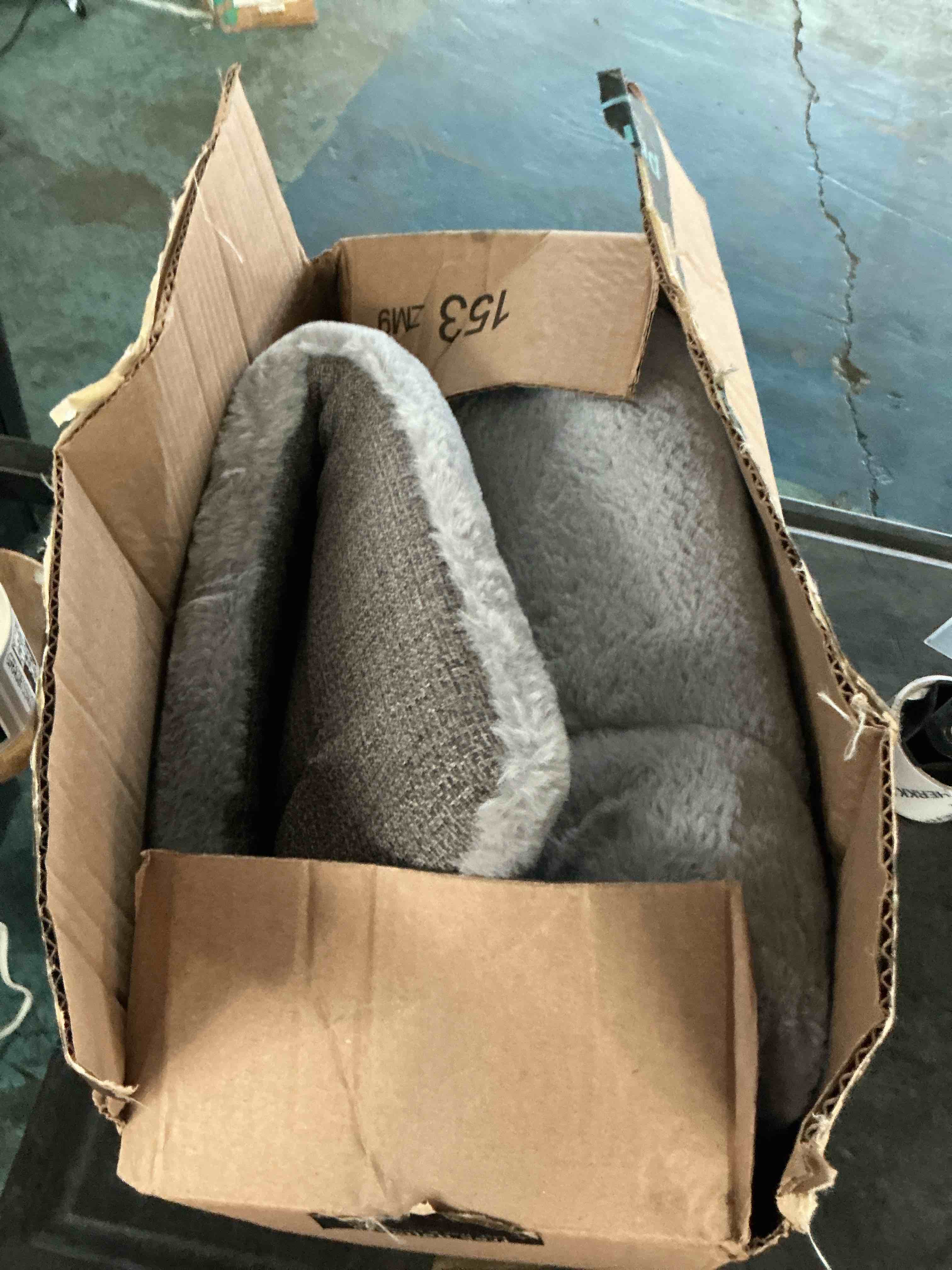 https://s3.amazonaws.com/lotting-images-prod/NonstopDeals/GRA3615537_1755903440871.jpeg