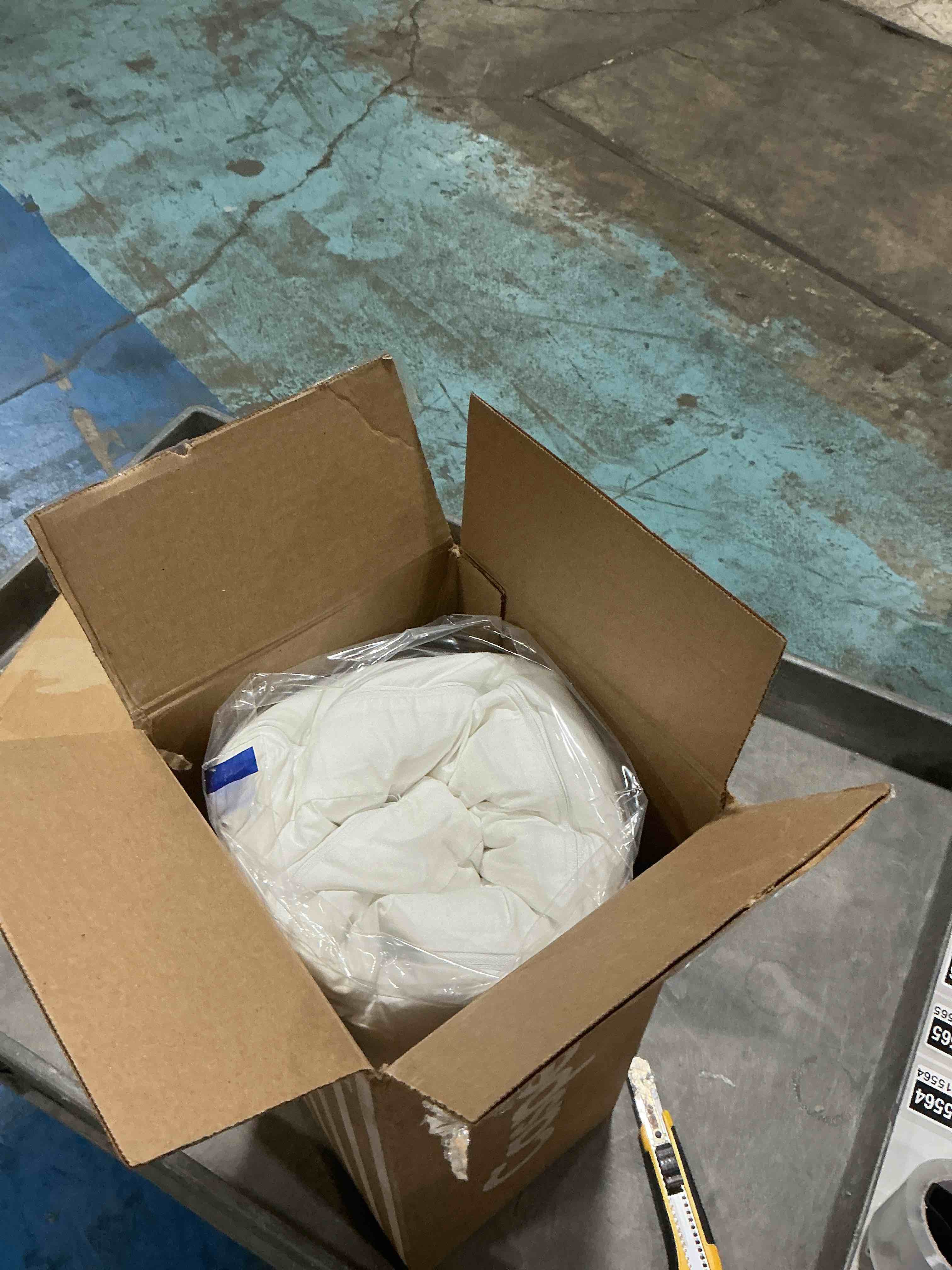 https://s3.amazonaws.com/lotting-images-prod/NonstopDeals/GRA3615559_1755909446402.jpeg