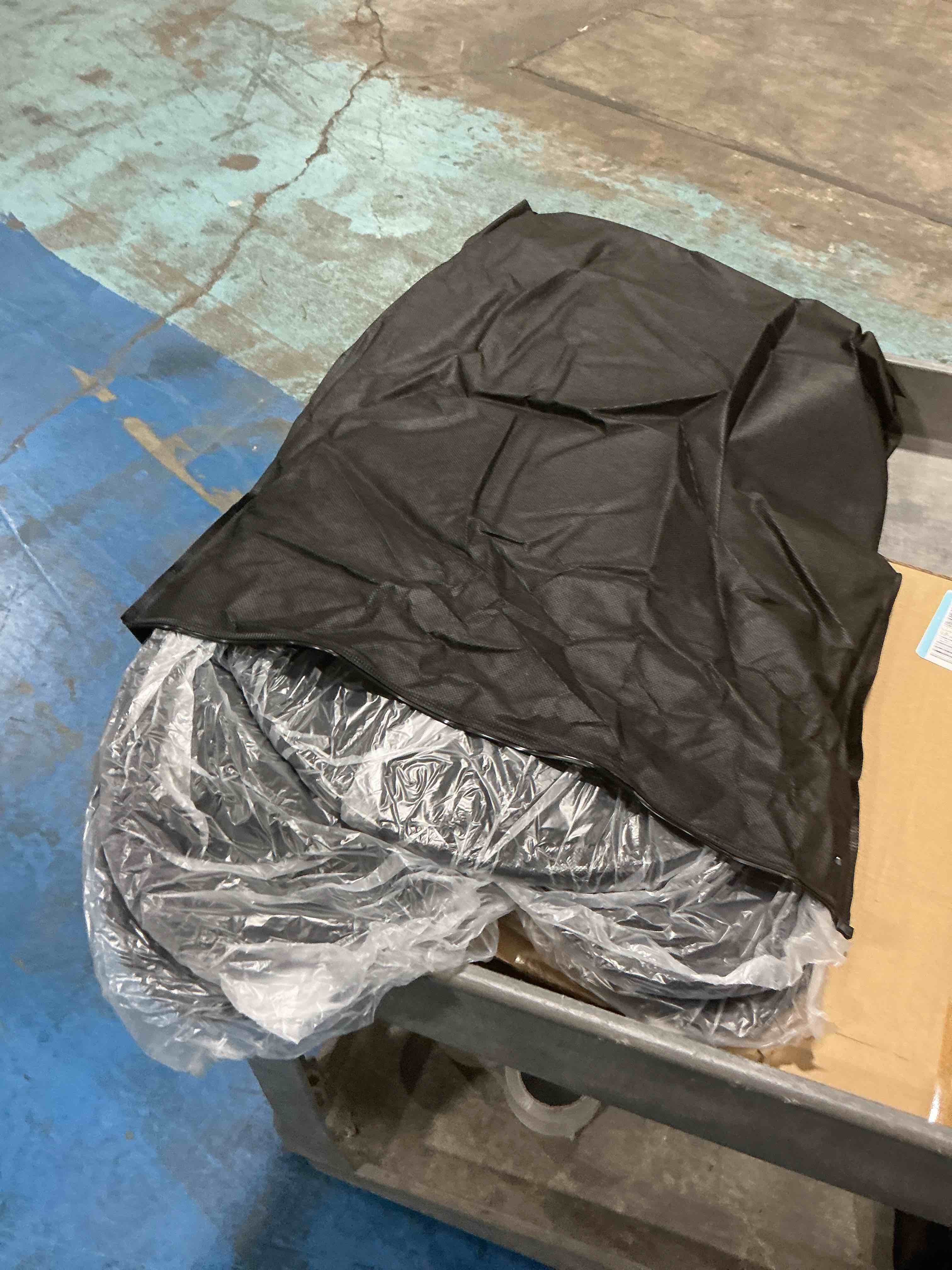 https://s3.amazonaws.com/lotting-images-prod/NonstopDeals/GRA3615560_1755909547687.jpeg