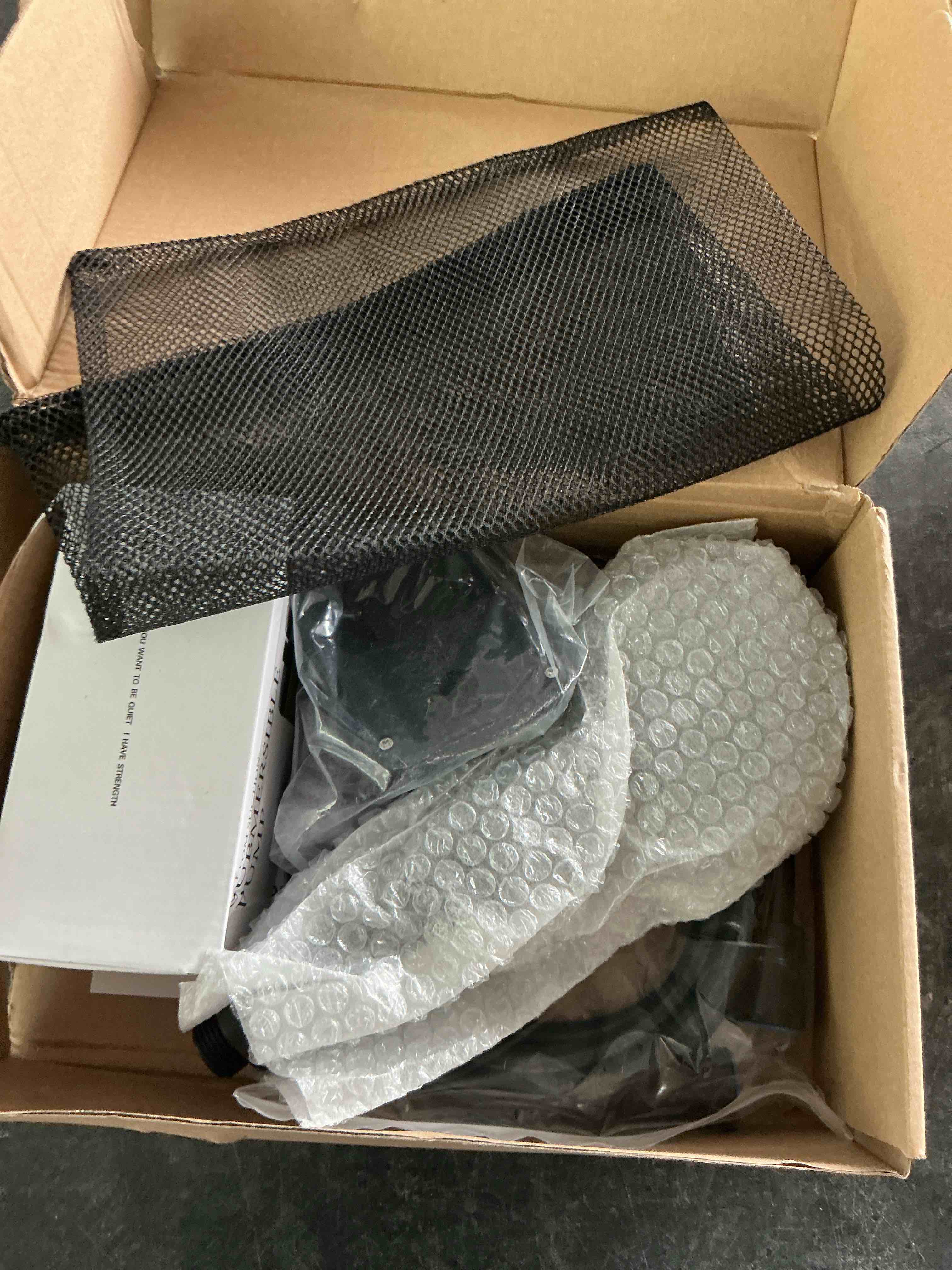https://s3.amazonaws.com/lotting-images-prod/NonstopDeals/GRA3615624_1755958667626.jpeg