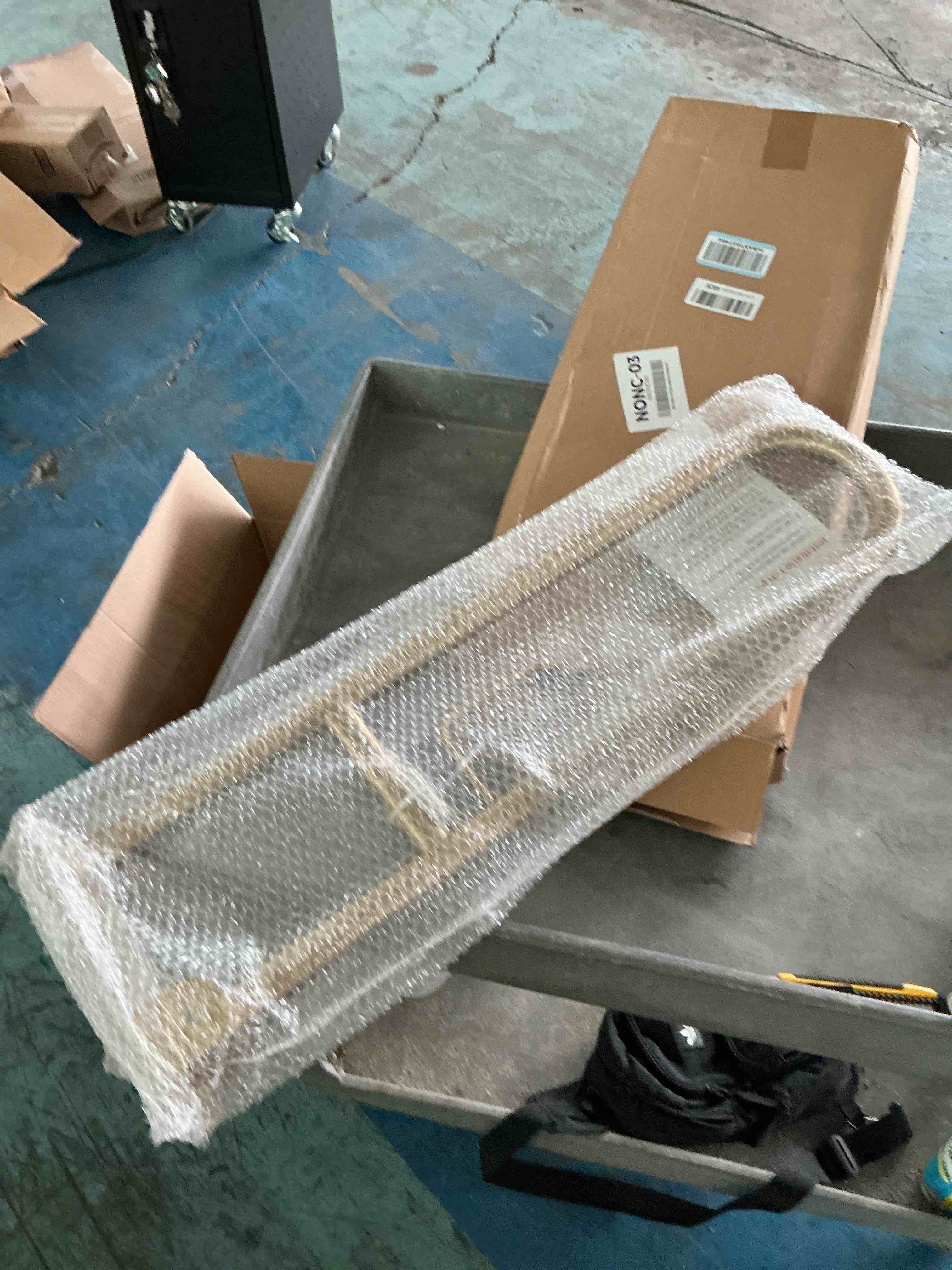 https://s3.amazonaws.com/lotting-images-prod/NonstopDeals/GRA3615636_1755961382787.jpeg