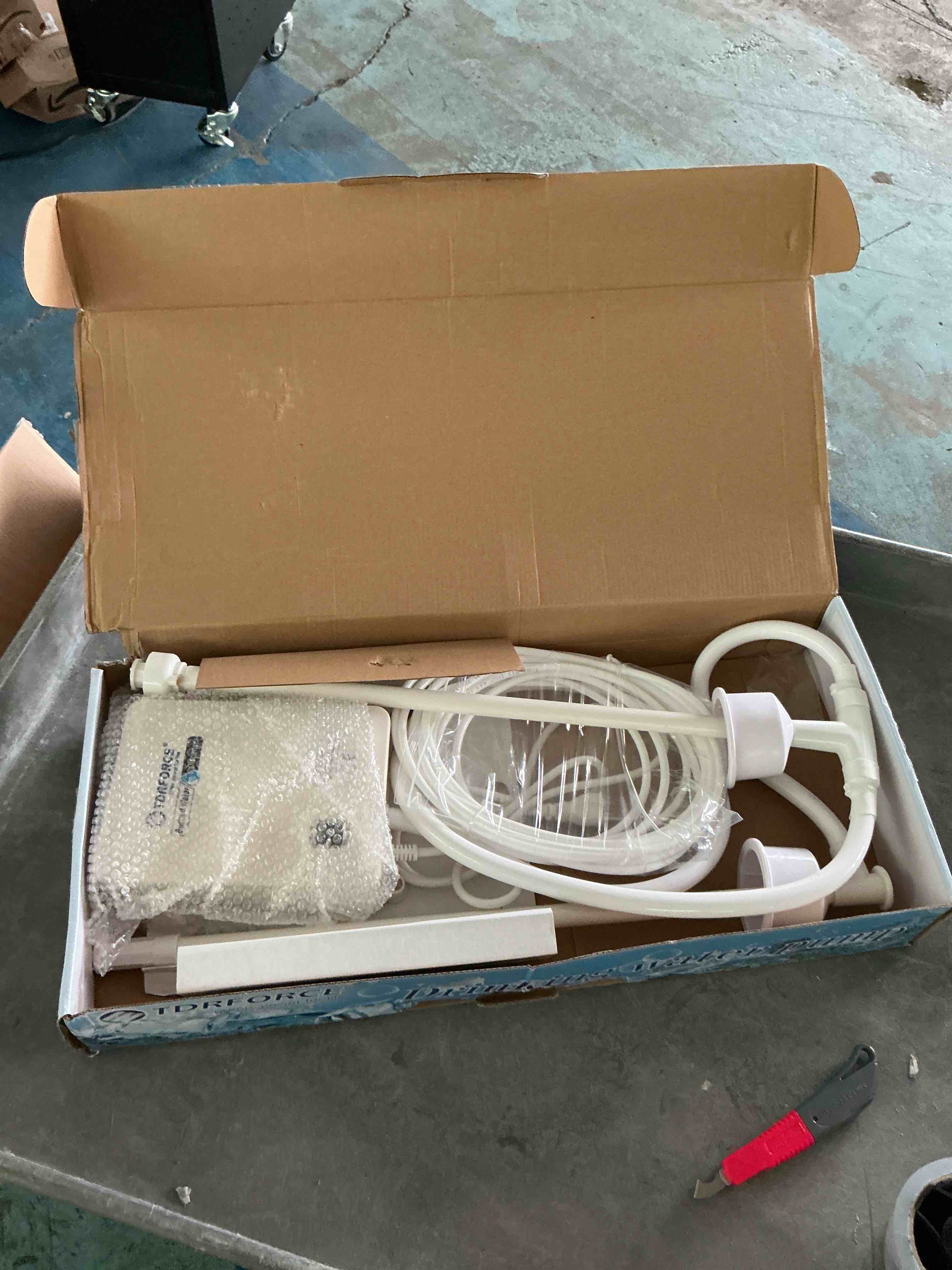 https://s3.amazonaws.com/lotting-images-prod/NonstopDeals/GRA3615637_1755961522499.jpeg