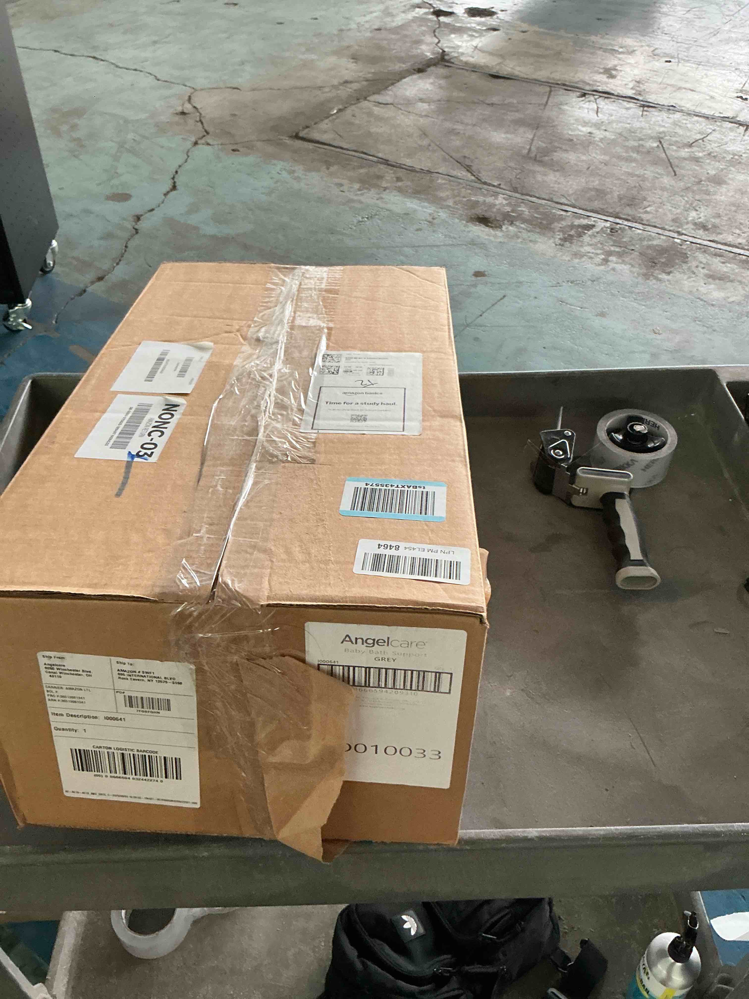 https://s3.amazonaws.com/lotting-images-prod/NonstopDeals/GRA3615641_1755962276150.jpeg
