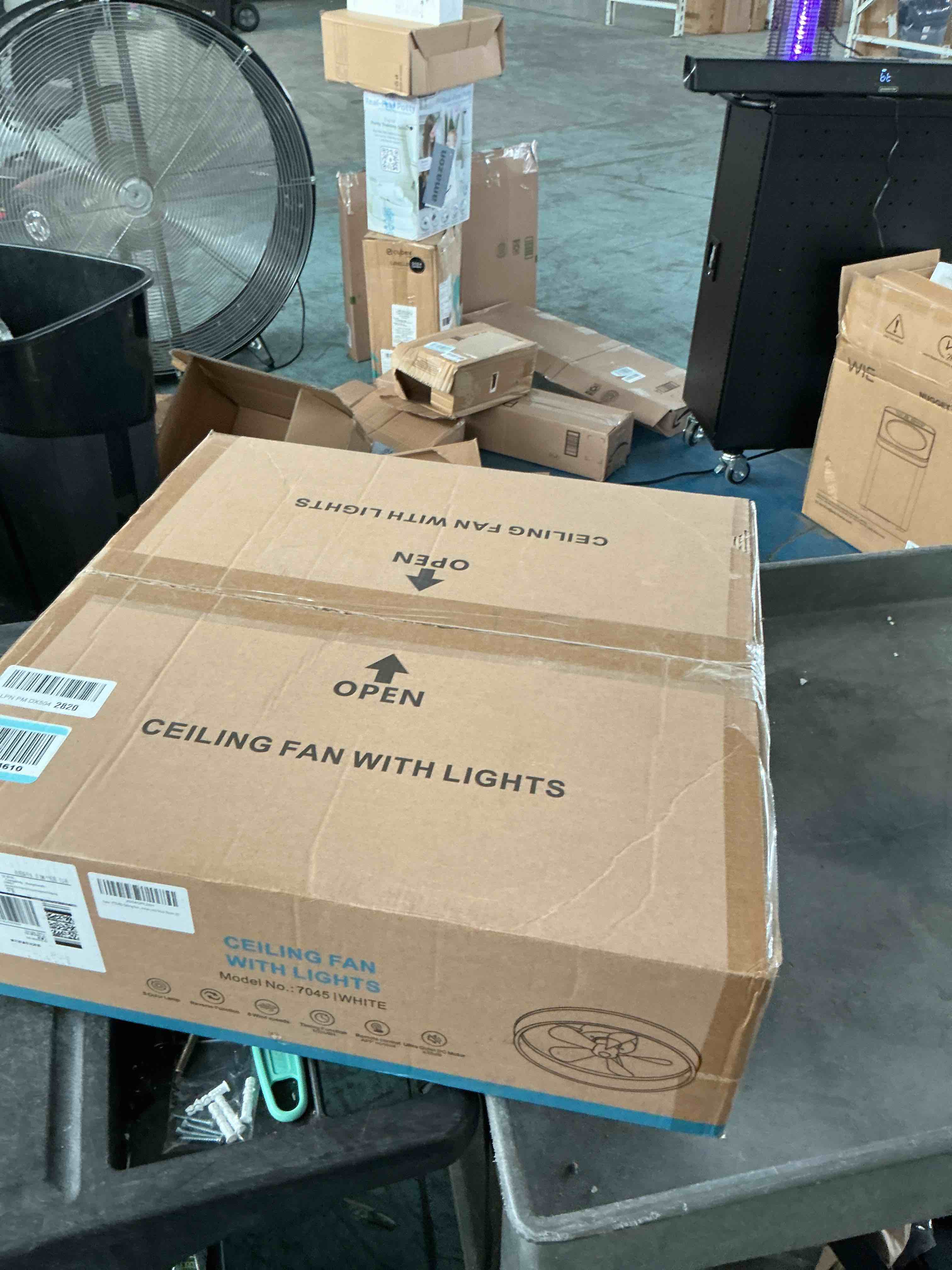 https://s3.amazonaws.com/lotting-images-prod/NonstopDeals/GRA3615722_1755976972234.jpeg