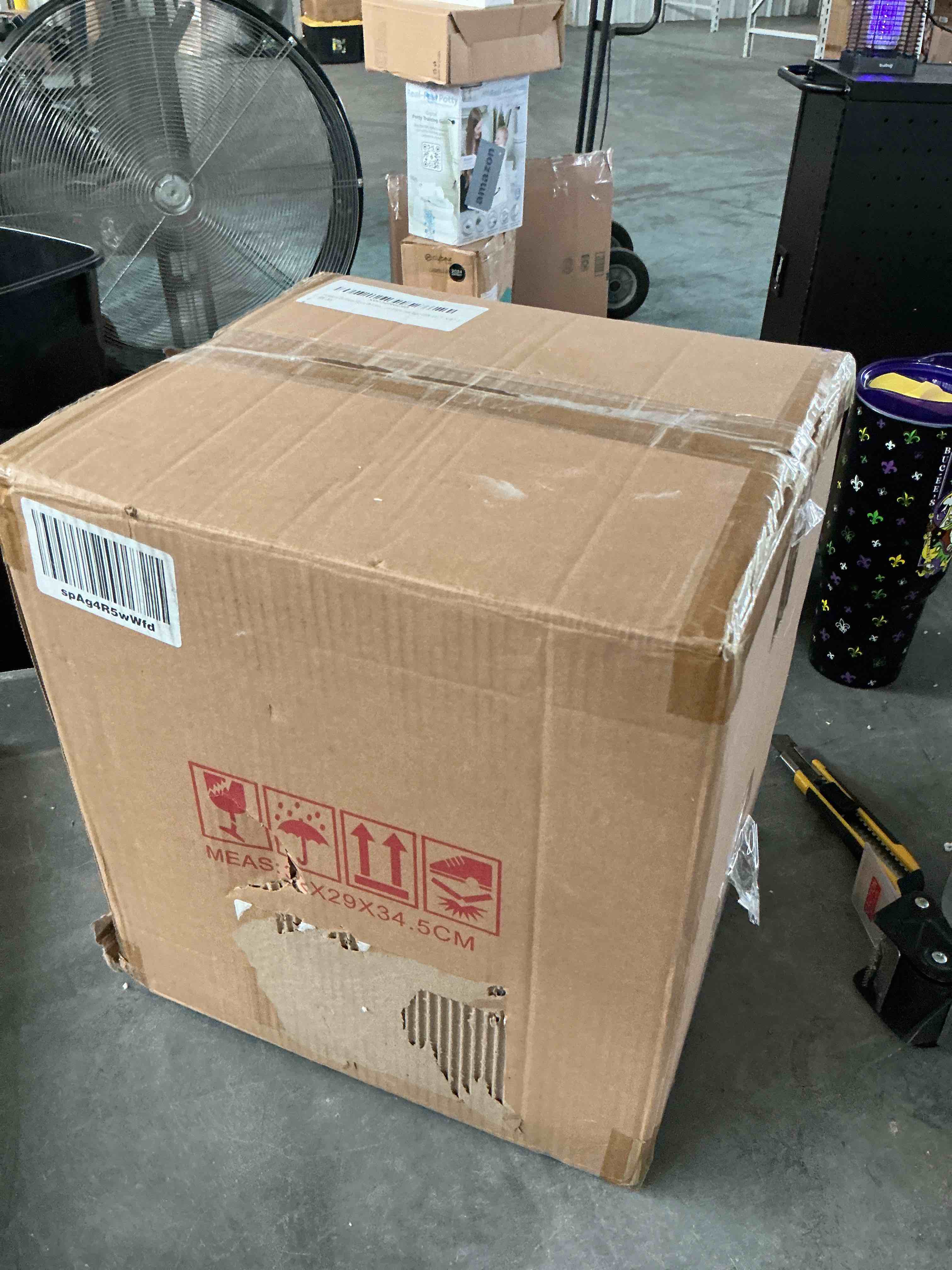 https://s3.amazonaws.com/lotting-images-prod/NonstopDeals/GRA3615750_1755983731875.jpeg