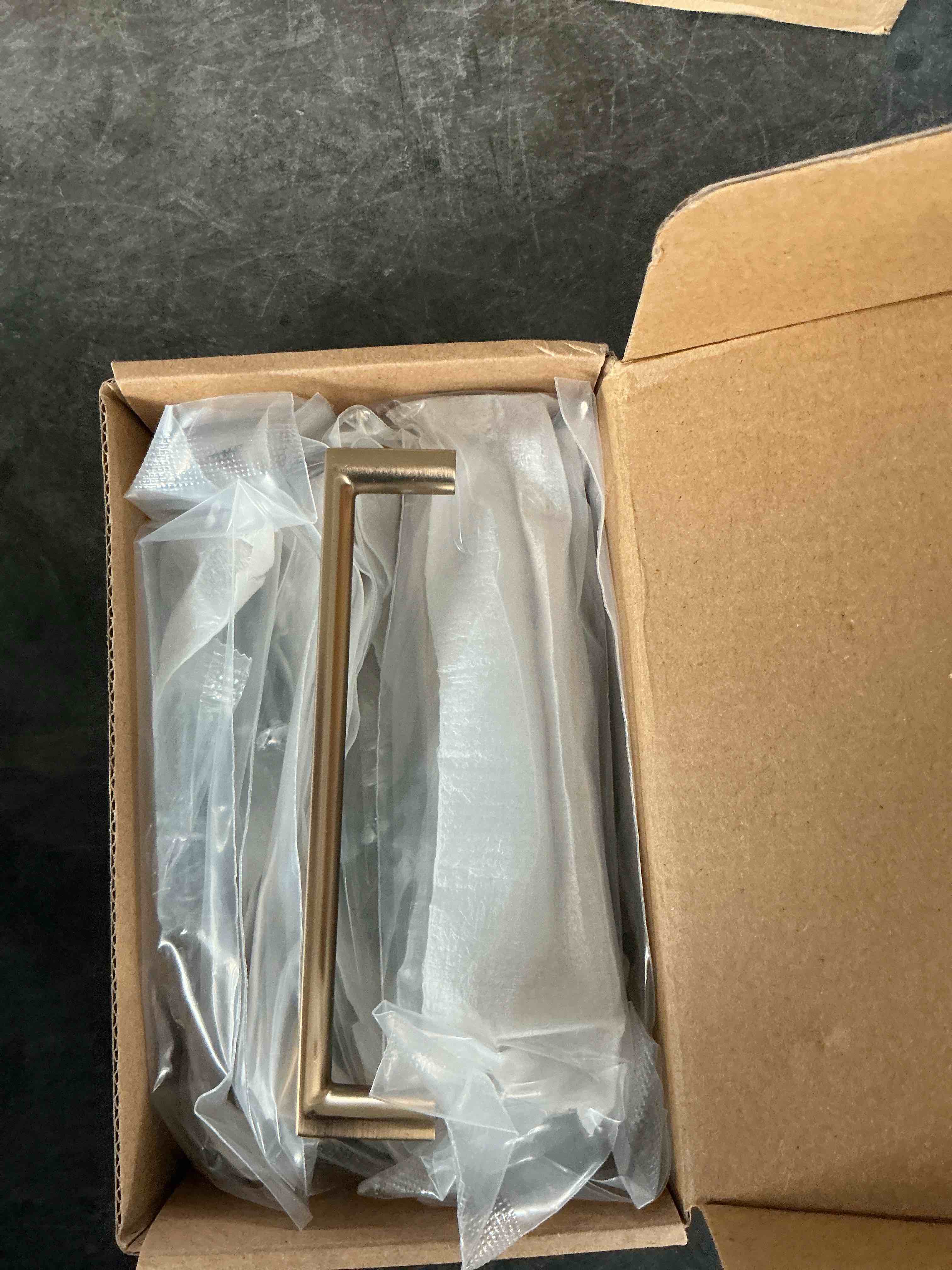 https://s3.amazonaws.com/lotting-images-prod/NonstopDeals/GRA3615800_1755978757536.jpeg