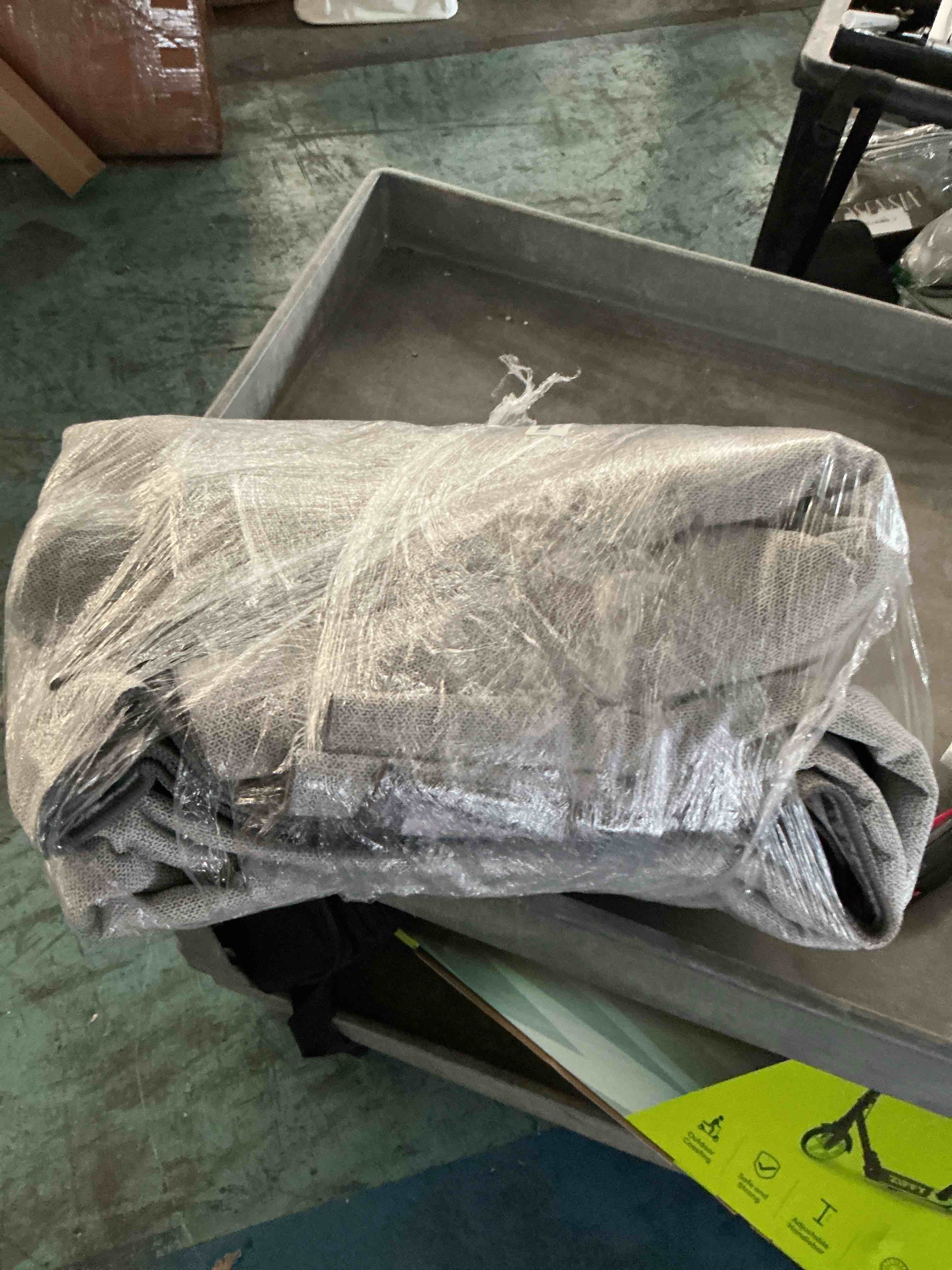 https://s3.amazonaws.com/lotting-images-prod/NonstopDeals/GRA3615816_1755991988588.jpeg