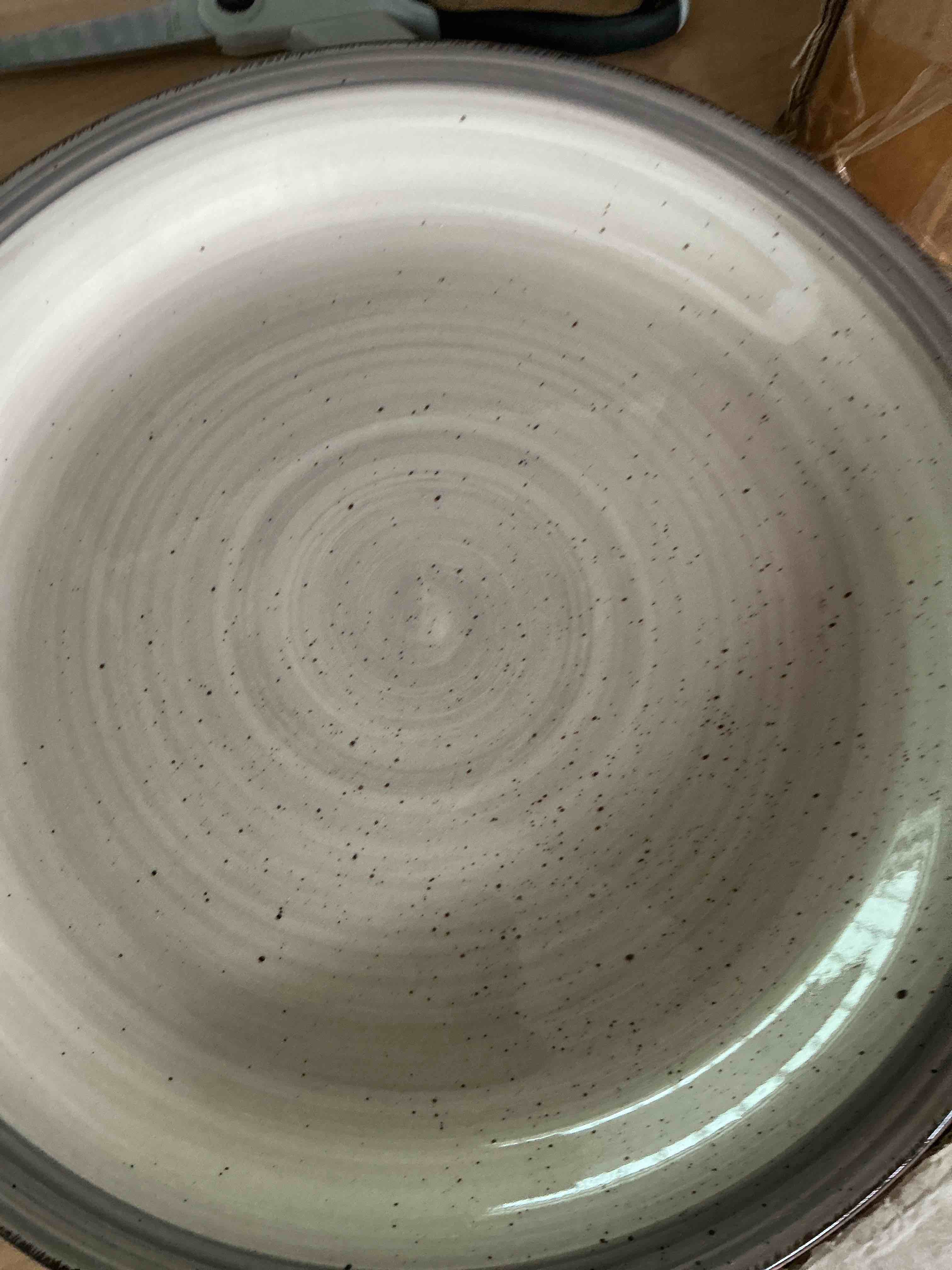 Condition photo showing New/Like New for pfaltzgraff sadie 16-piece cream dinnerware set, service for 4, durable stoneware plates and bowls with classic design, microwave and dishwasher safe
