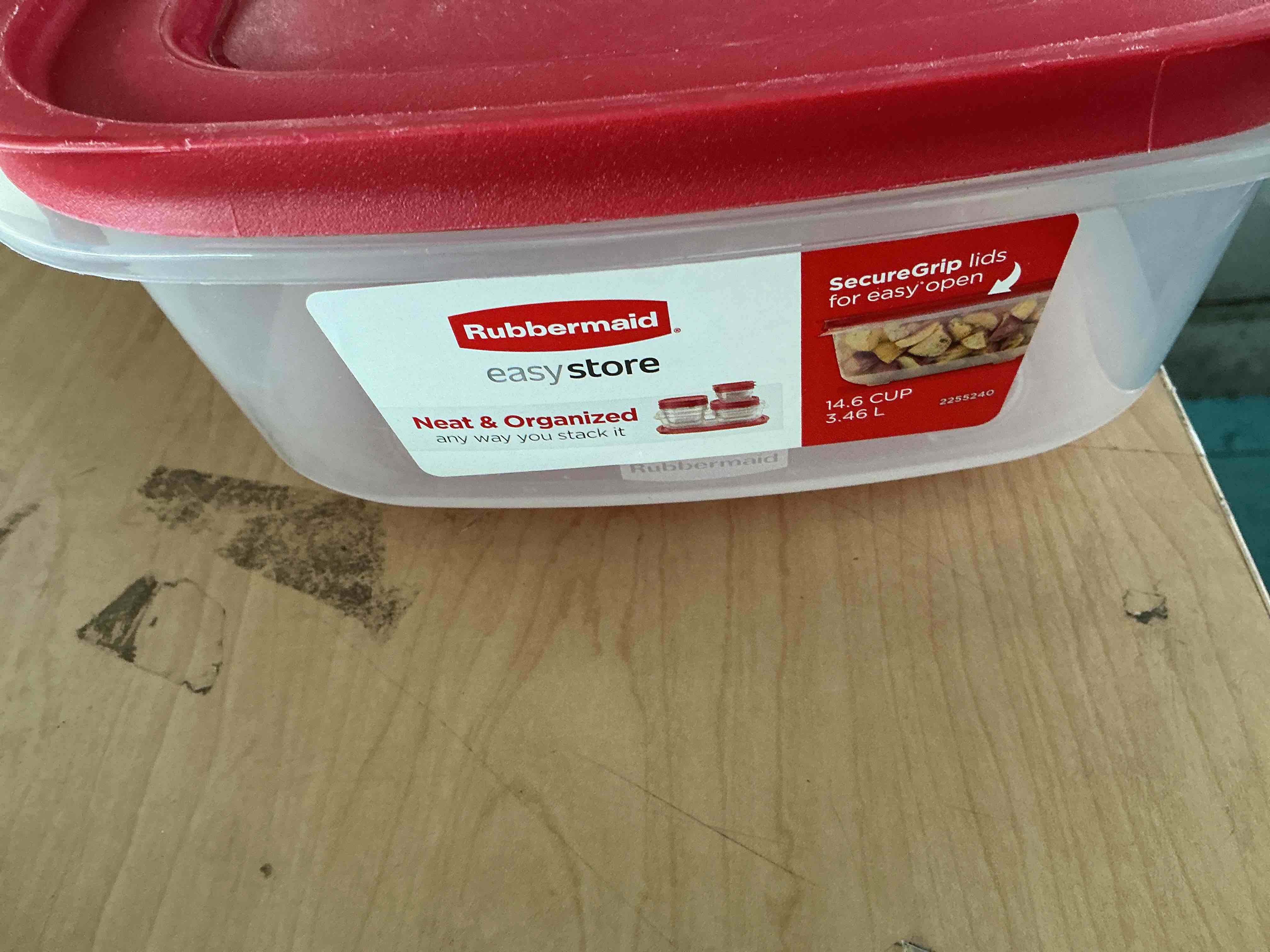 Condition photo showing New/Like New for rubbermaid easy find lids food storage container, 14 cup, racer red