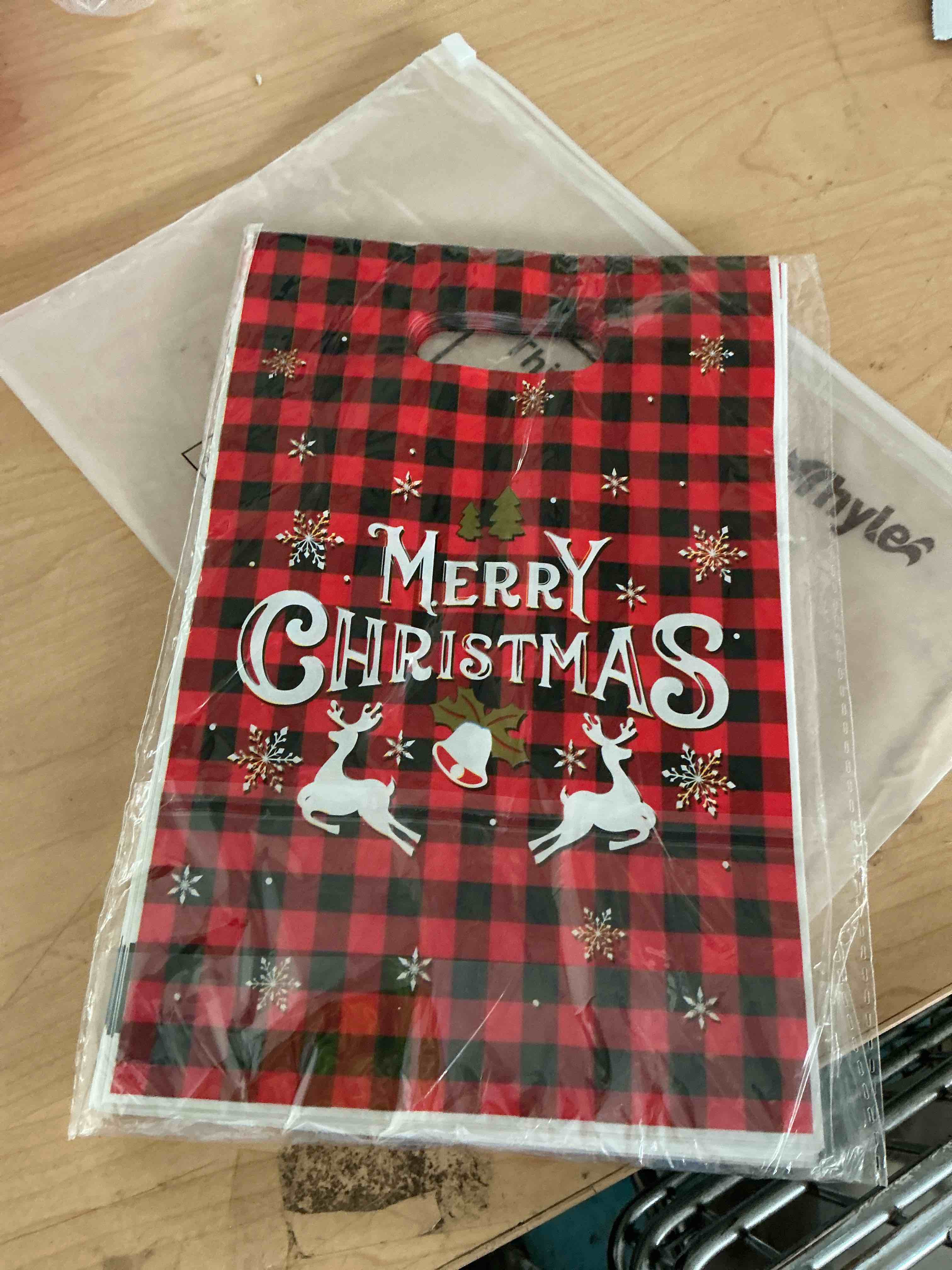 https://s3.amazonaws.com/lotting-images-prod/NonstopDeals/GRA4508096_1783460136254.jpeg