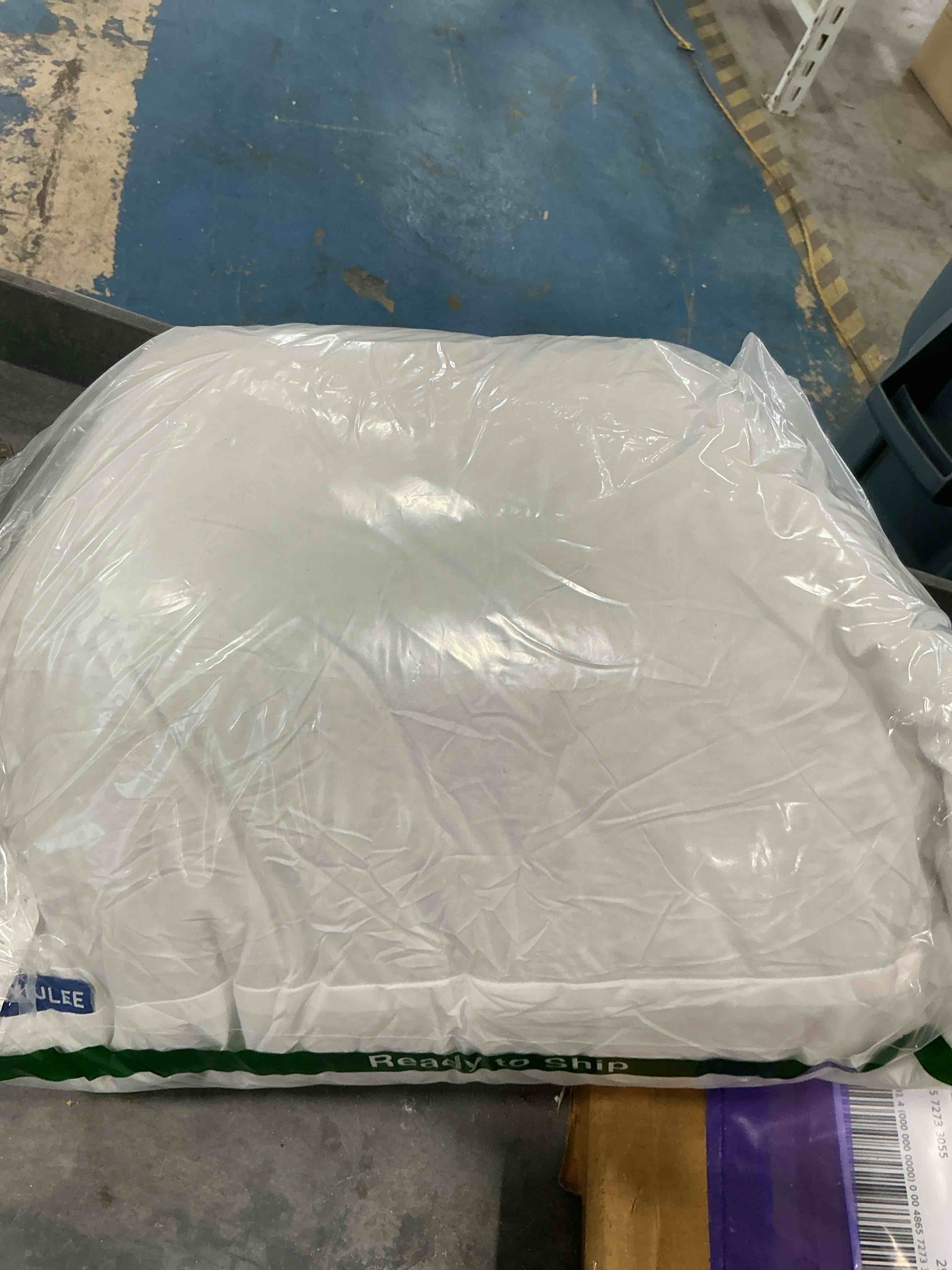 Condition photo showing New/Like New for miulee euro 26 x 26 pillow inserts (set of 2) -decorative throw pillows for couch sofa with 100% cotton covers