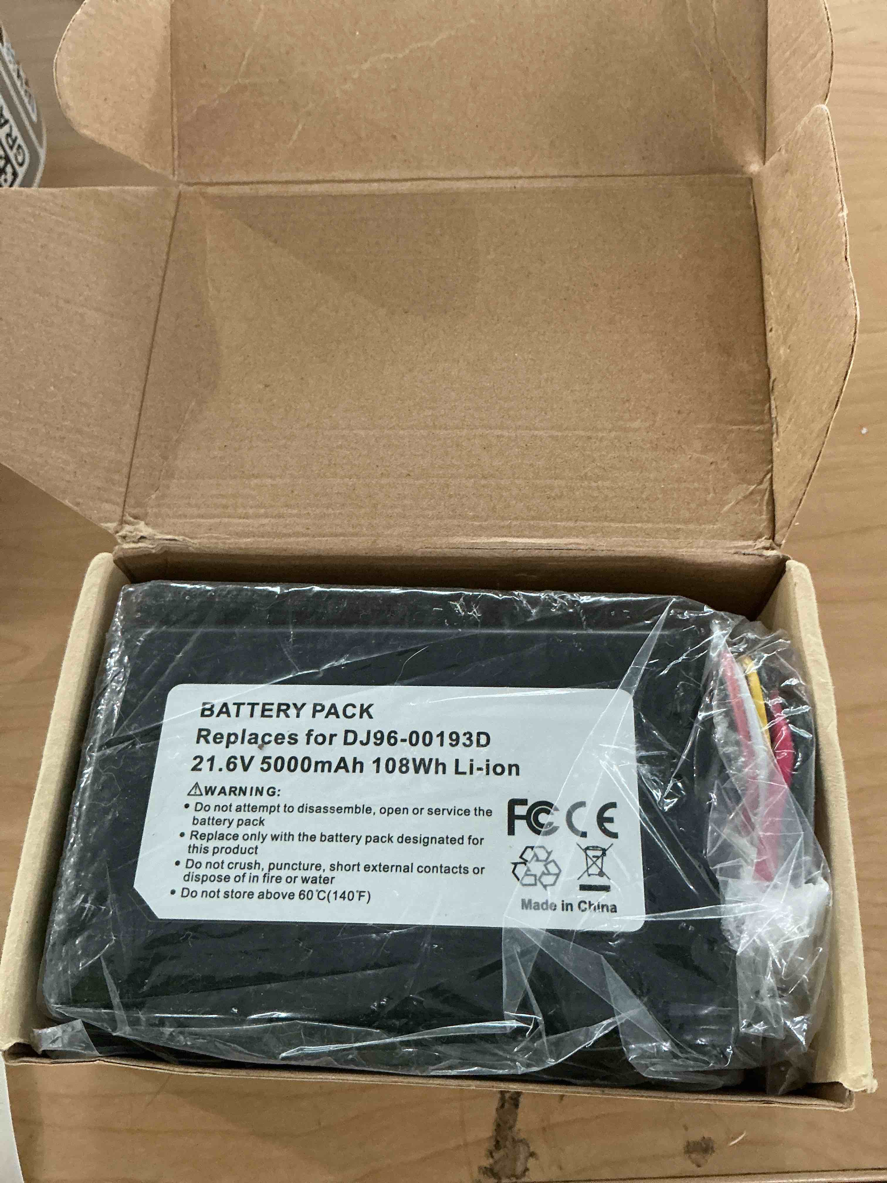 Condition photo showing New/Like New for 6000mah 21.6v replacement for samsung dj96-00193d, compatible with samsung powerbot r9250, r9350, vr2ak9350wk/aa robot vacuum cleaners