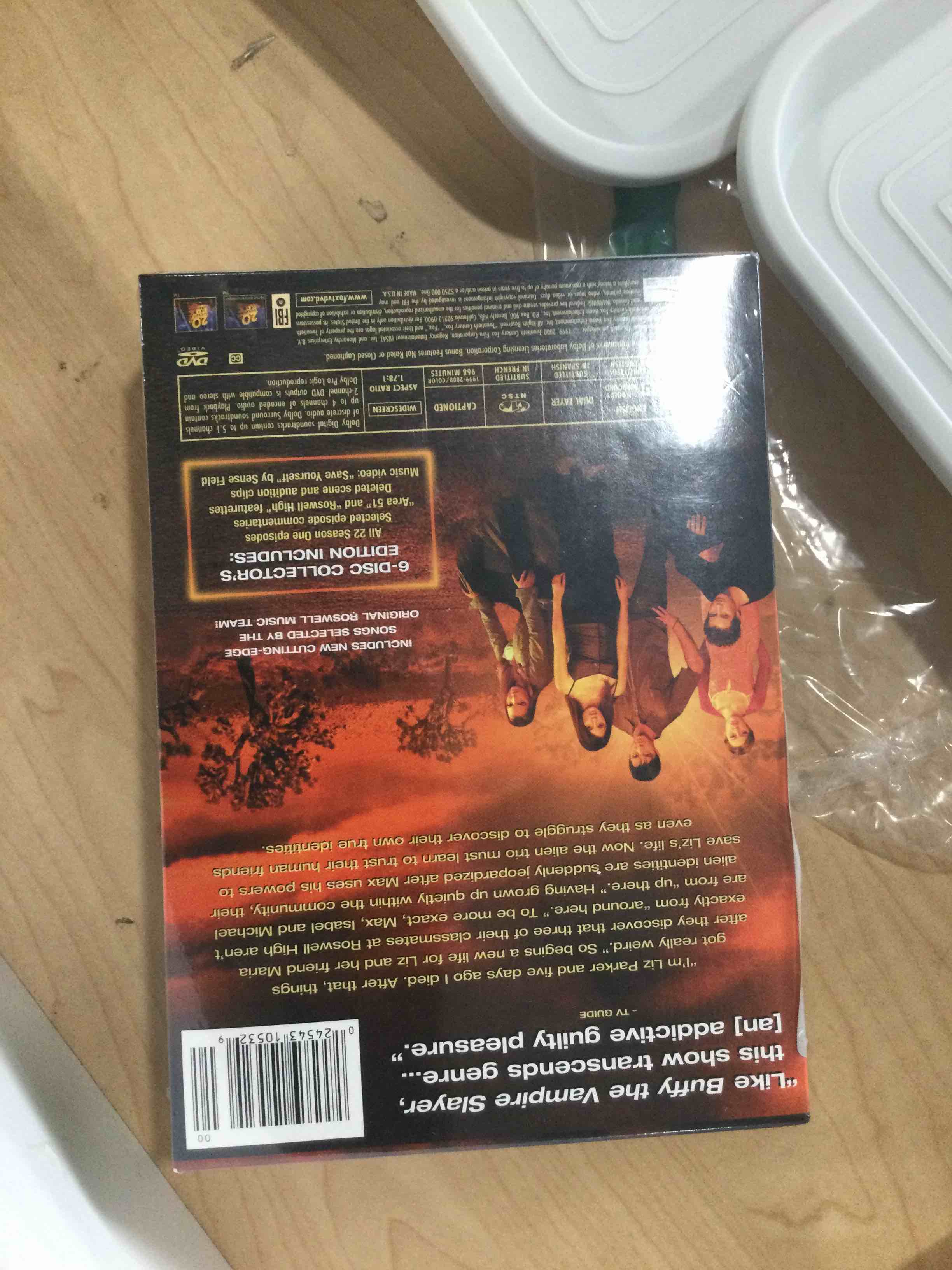 Condition photo showing New/Like New for roswell - the complete first season