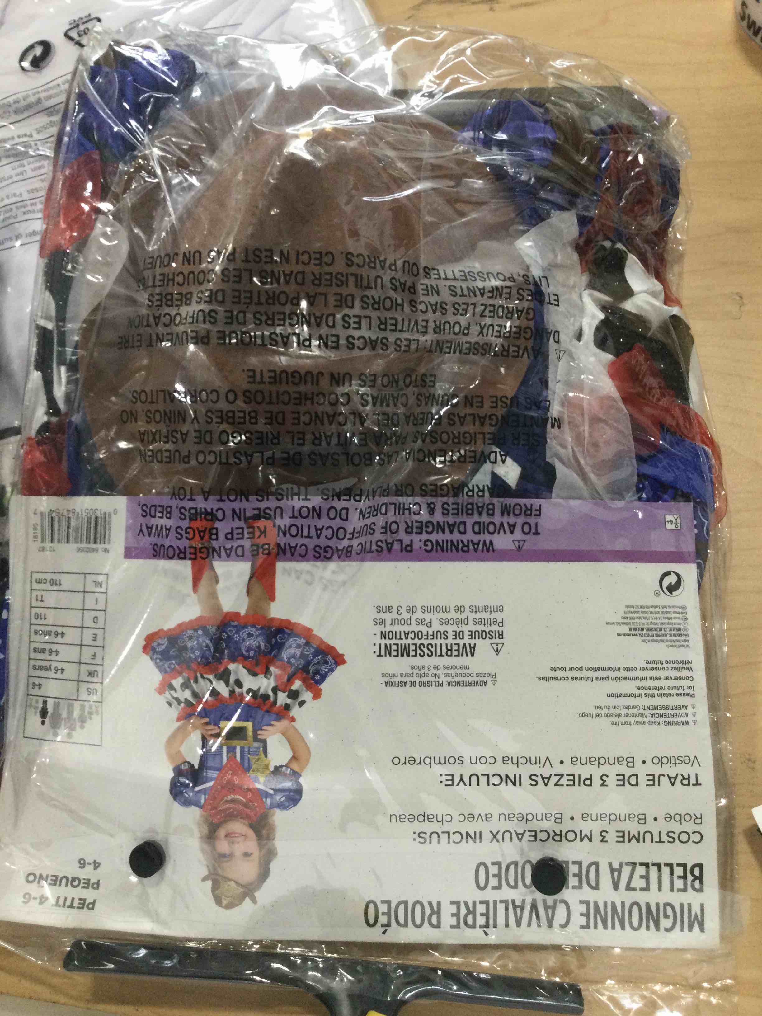 Condition photo showing New/Like New for amscan girls costume