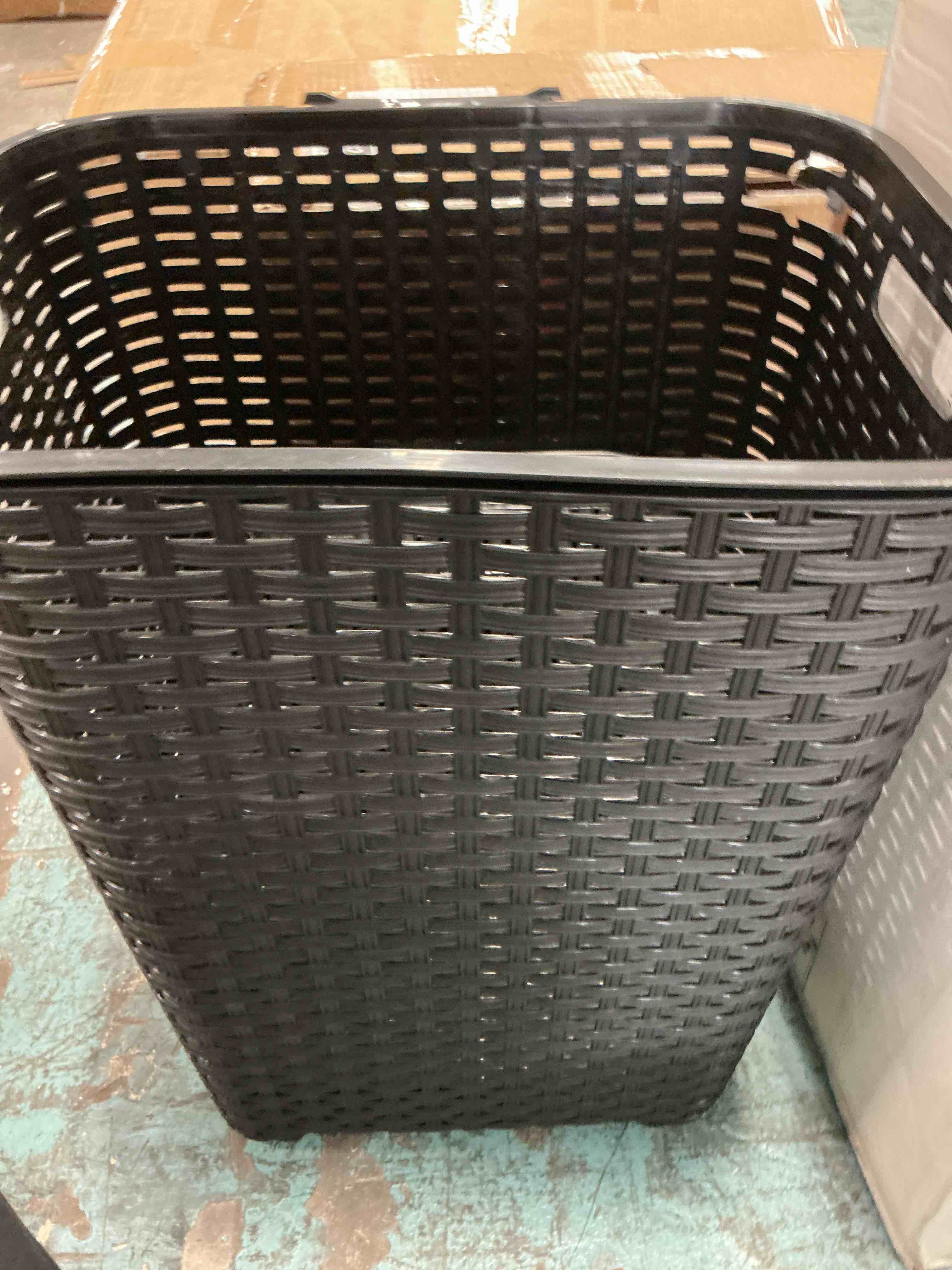 Condition photo showing New/Like New for mind reader slim laundry hamper with lid, 50l clothes basket, premium wicker design, plastic, black