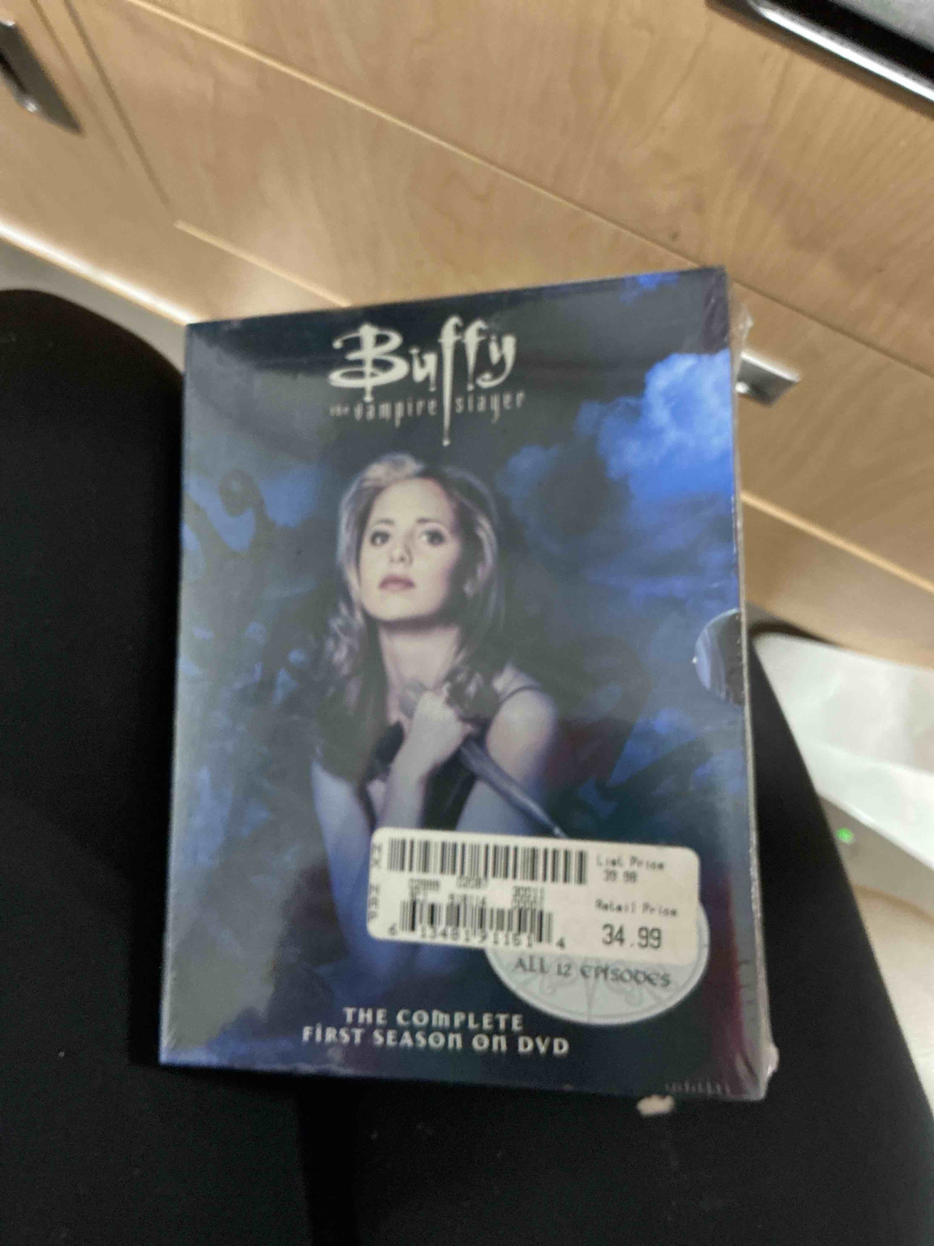 Condition photo showing New/Like New for buffy the vampire slayer - the complete first season