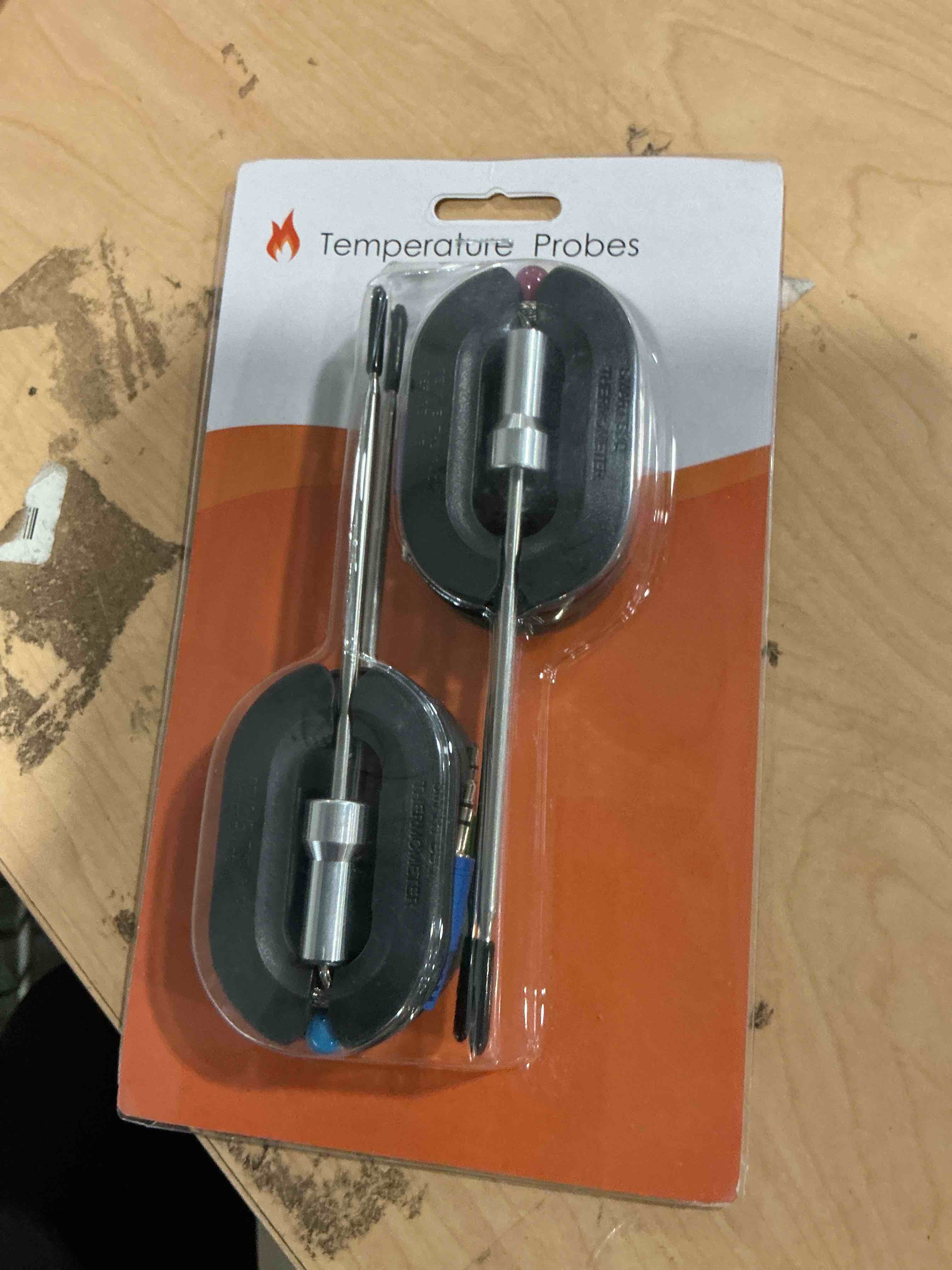 Condition photo showing New/Like New for thermomaven 1 sec professional digital meat thermometer, ±0.5? accuracy | nist&nsf certified food thermometer, auto-rotate bright led screen, highly waterproof for grill bbq, black