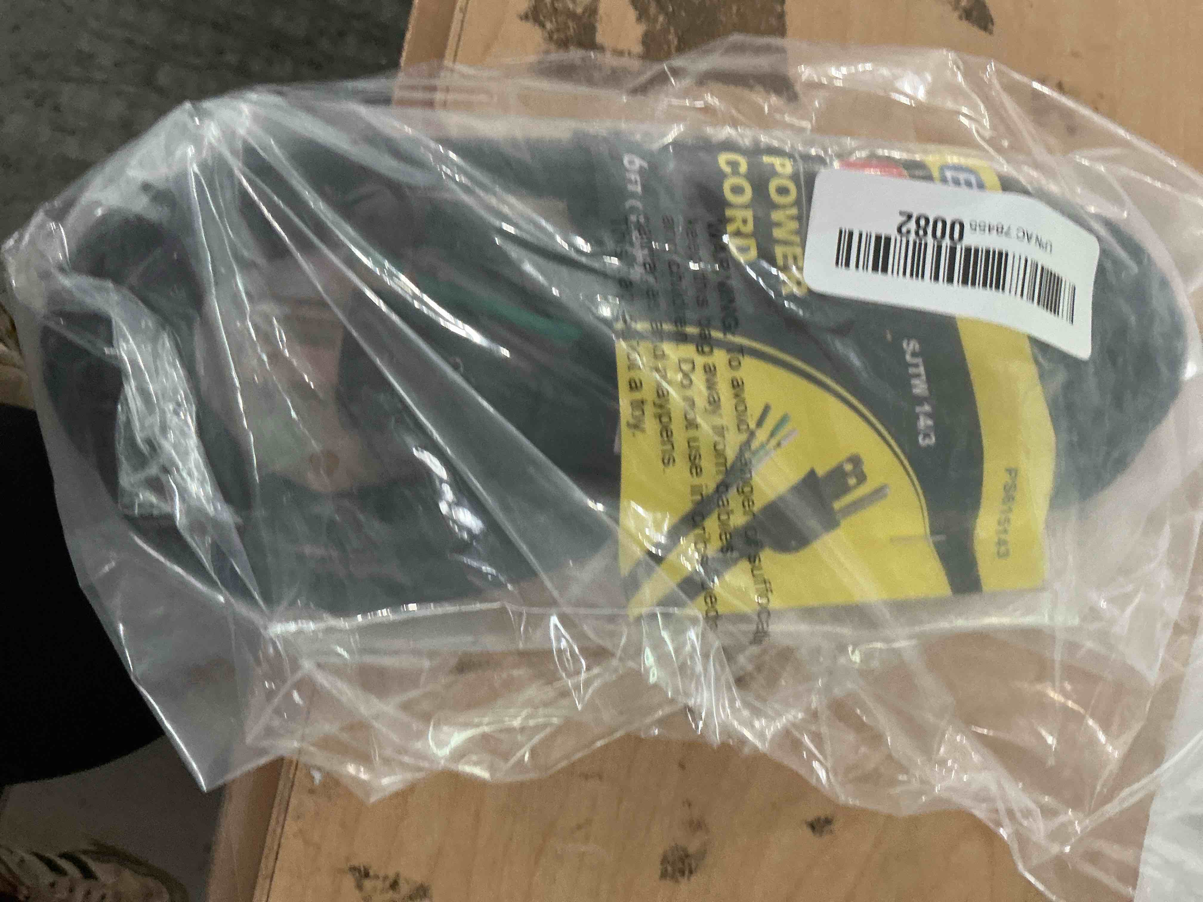 Condition photo showing New/Like New for nvent gardner bender ps615143 6 ft replacement appliance power cord 14/3 awg heavy-duty sjtw cable with grounded nema 5-15 plug 15a 125v 1875w power tool & appliance cord (formerly: bergen industries)