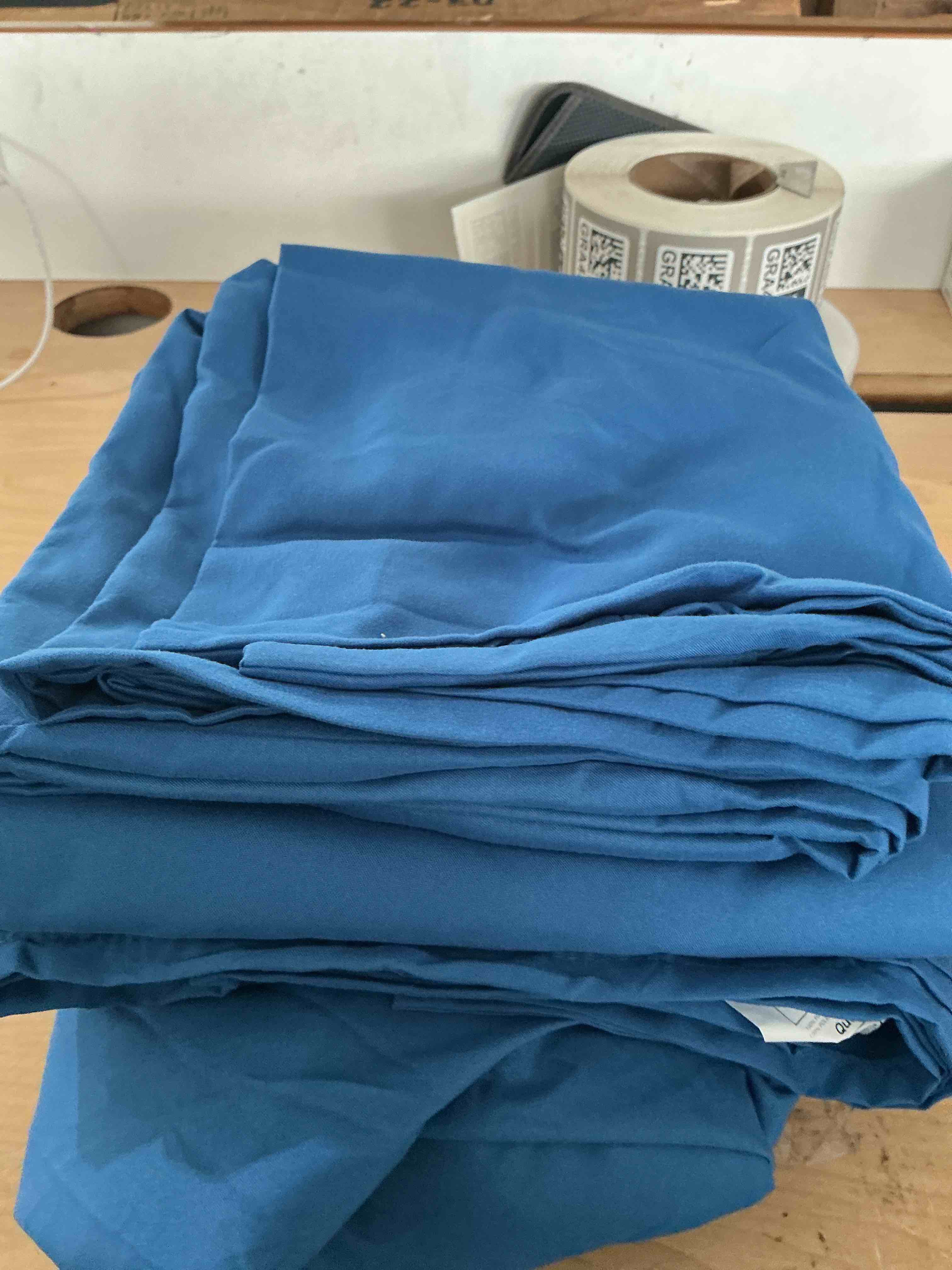 Condition photo showing New/Like New for extra deep queen sheet set - 4 piece breathable cooling sheets - royal blue | easily fits 18 to 24 inch mattress - ultra soft, wrinkle & fade free with extra deep pockets - comfy hotel luxury bedding