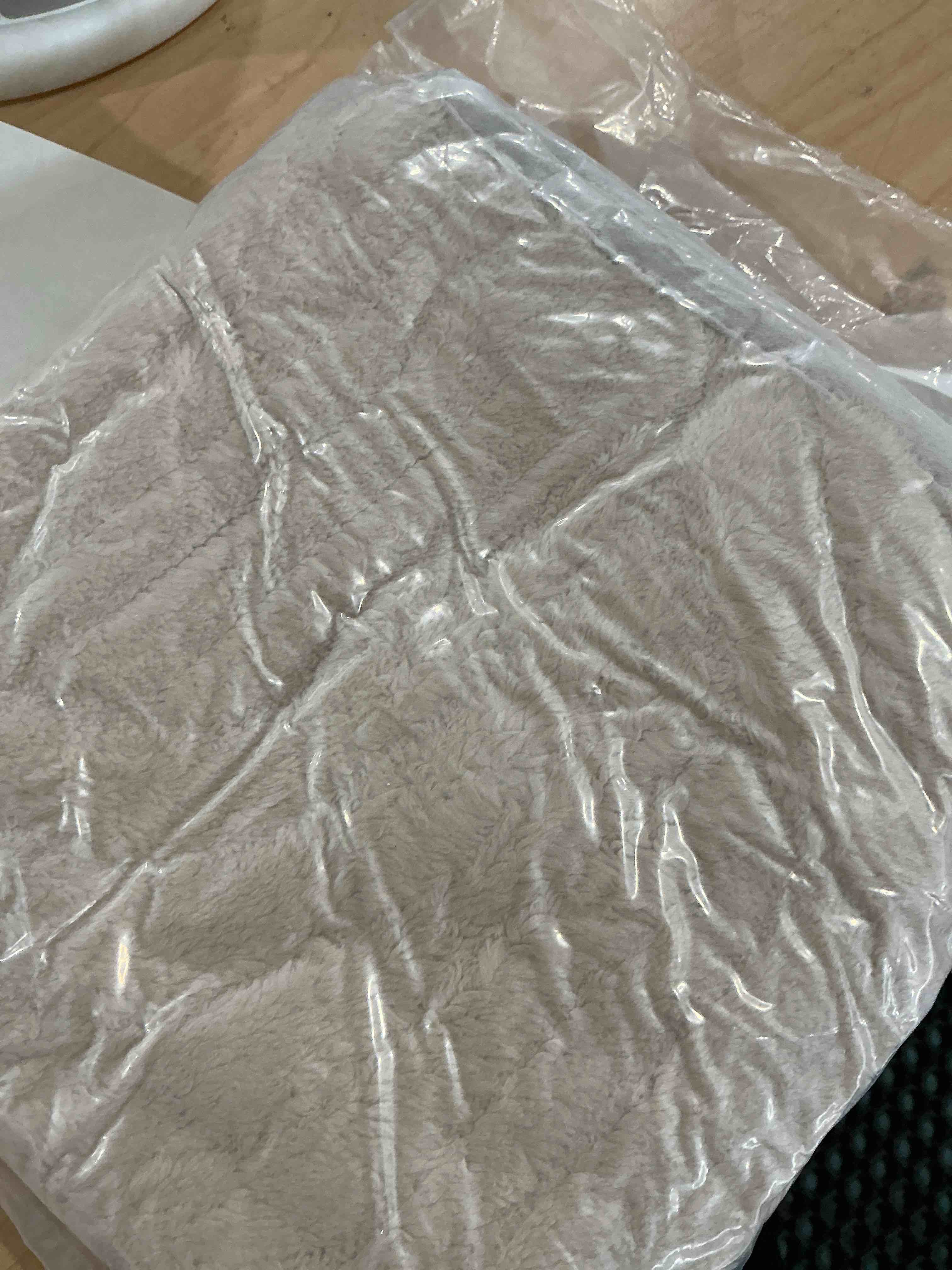 Condition photo showing New/Like New for pjyucien lightweight and portable soft pet blanket, 16"x24", gray | ideal for crates and carriers, lap use for teacup dogs and cats, cozy snuggles, dual-sided fluffy fleece pet throw