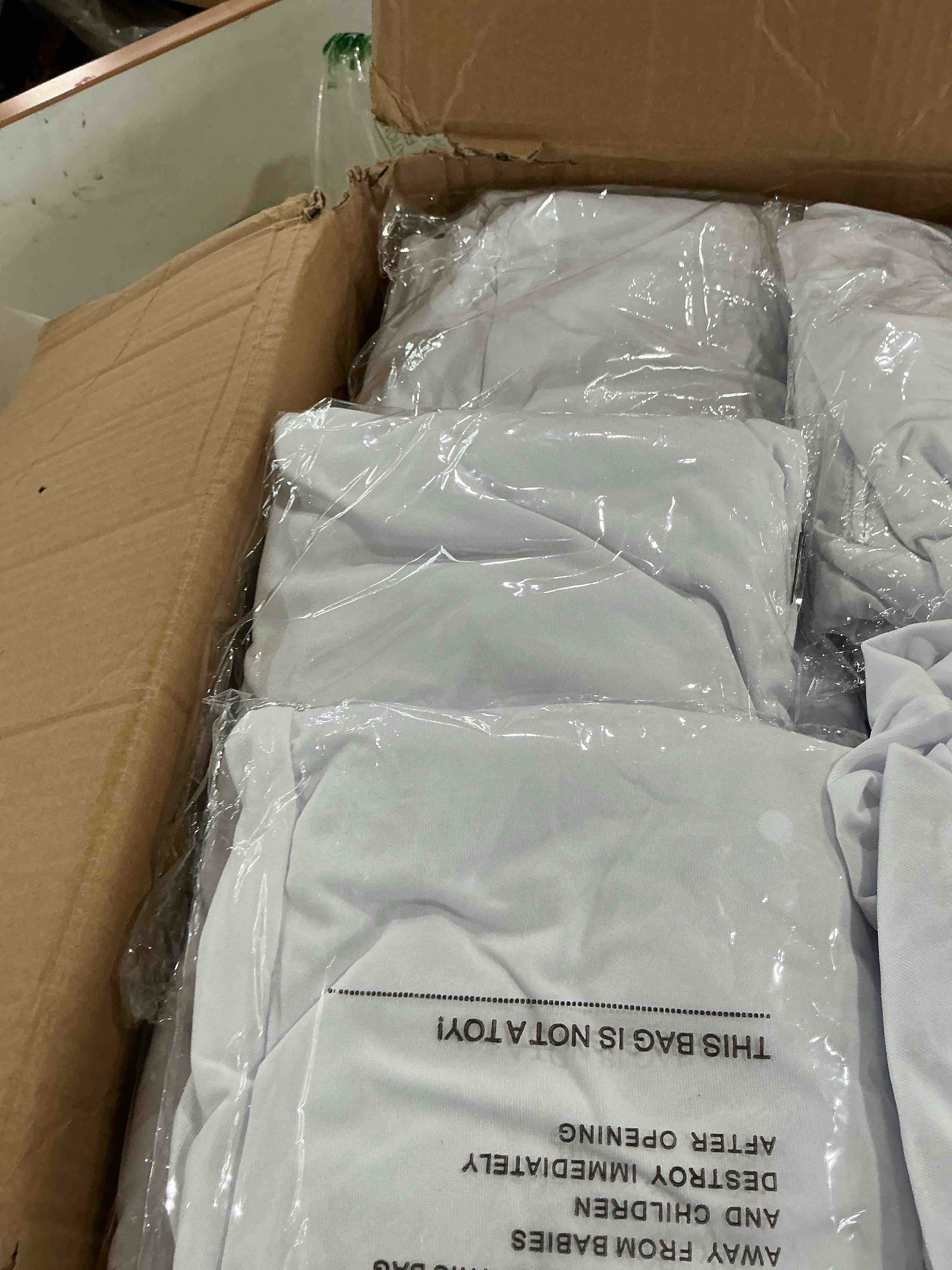 Condition photo showing New/Like New for hainarvers stretch spandex folding chair covers 30pcs universal fitted chair cover protector for wedding,party, banquet, holidays, celebration, decoration(white, 30 pcs)