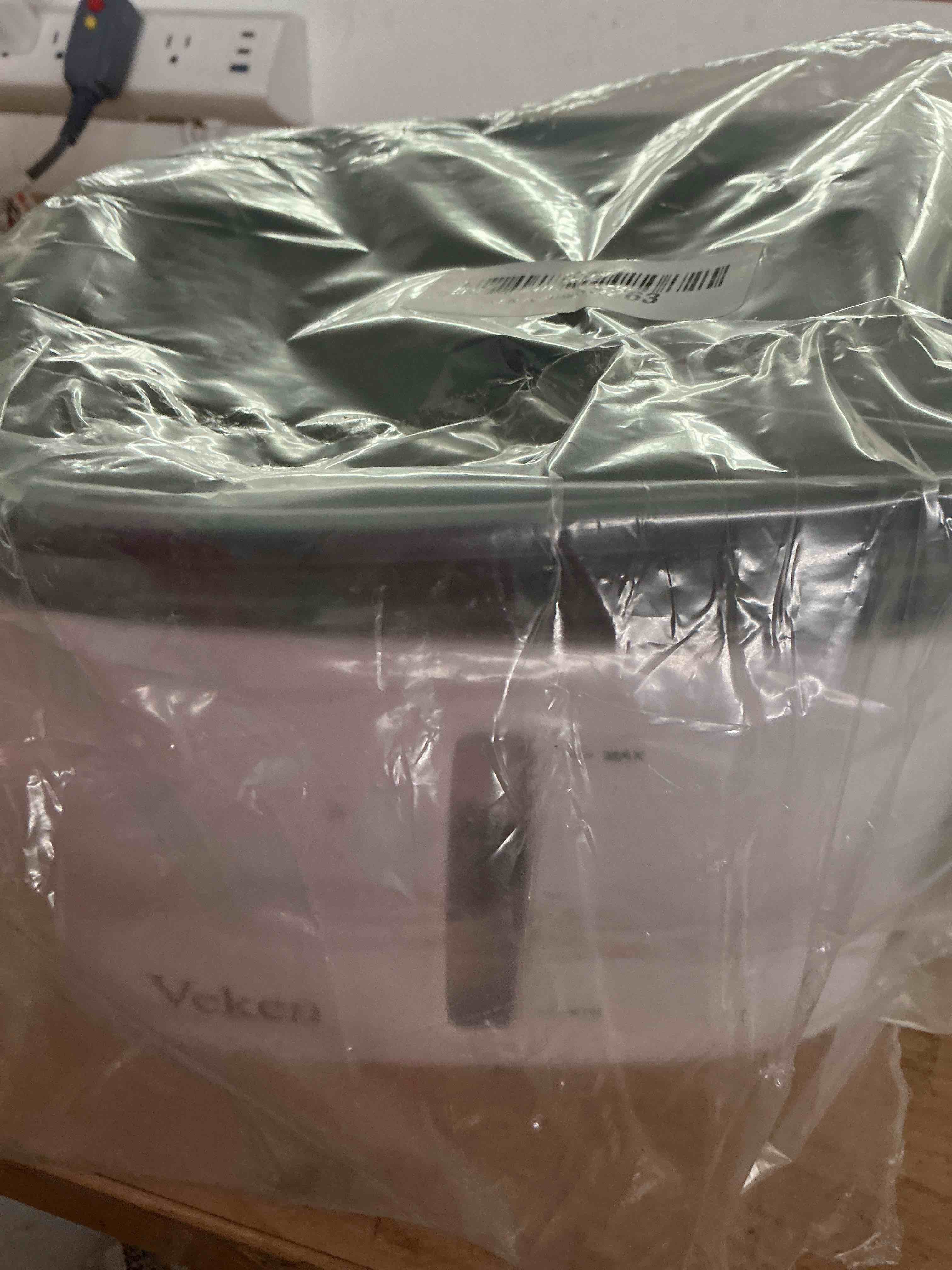 Condition photo showing Good Condition for veken innovation award winner 95oz/2.8l cat water fountain | automatic pet fountain dog water dispenser with replacement filters & silicone mat, gift for cats, dogs, multiple pets (grey)