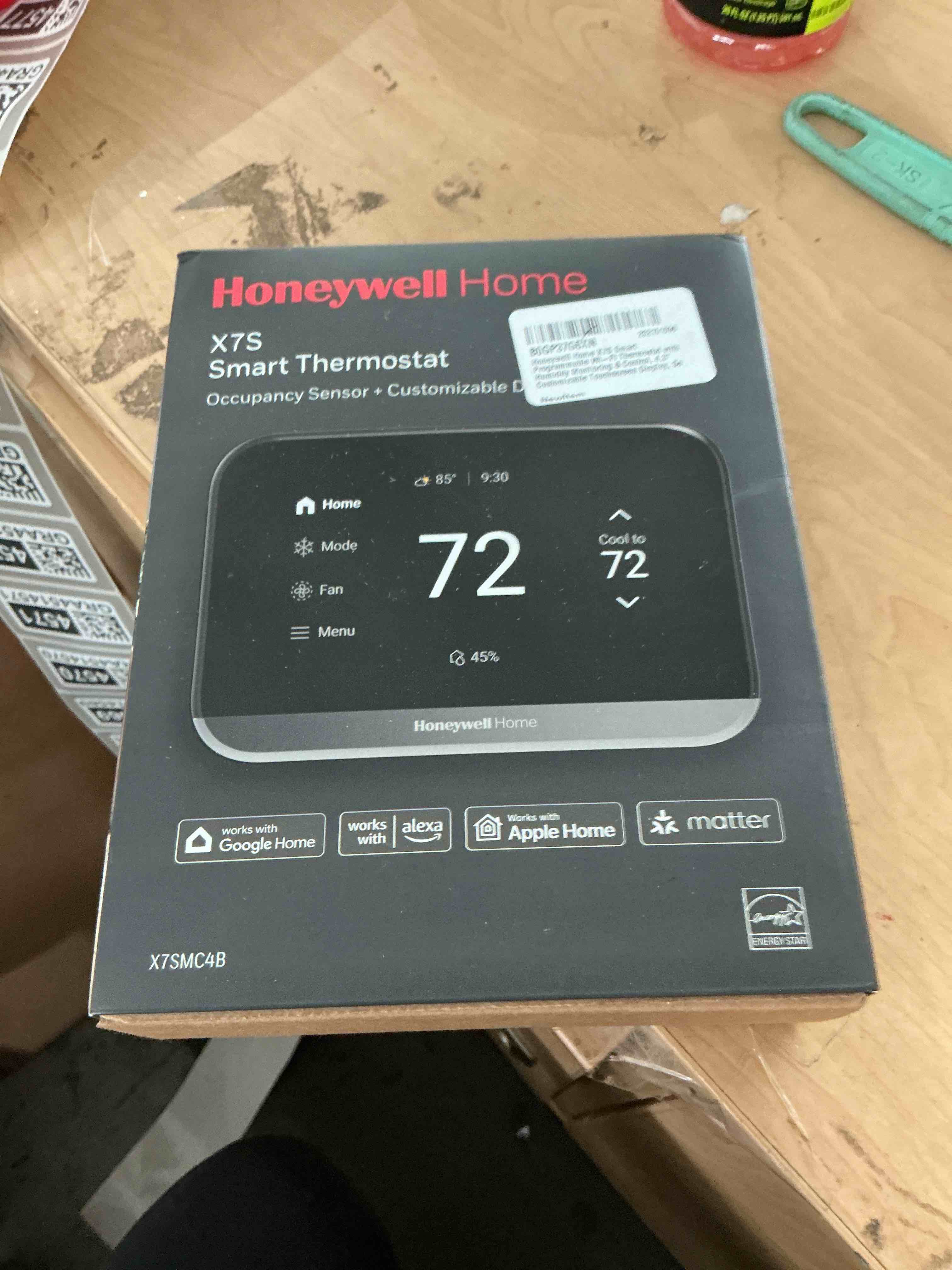 Condition photo showing New/Like New for honeywell home x7s smart programmable wi-fi thermostat with humidity monitoring, 4.3" customizable touchscreen display, sensor feature, energy star certified, works w/alexa, matter, apple and google