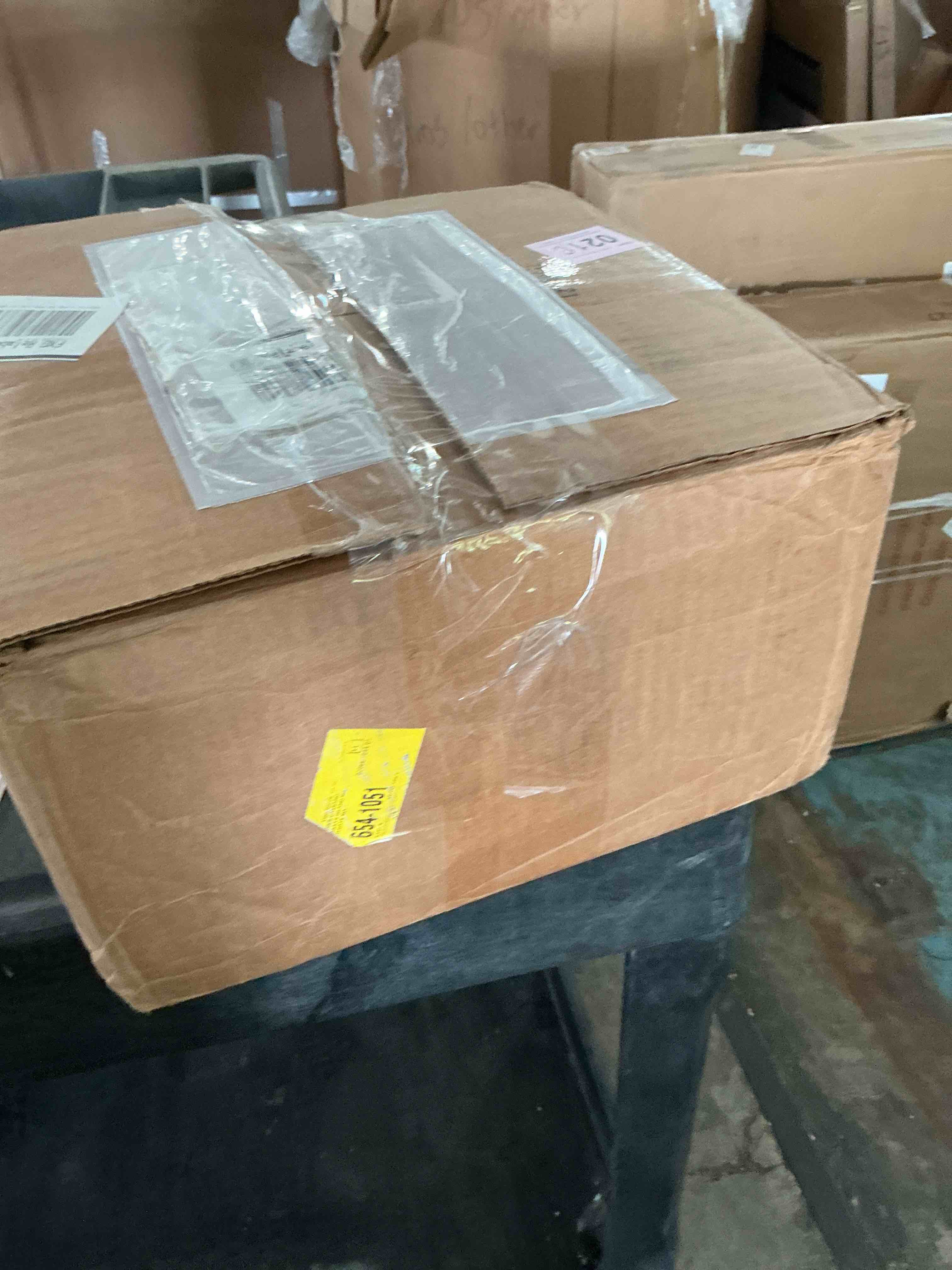 Condition photo showing Good Condition for oriental white (eastern white) marble lantern arabesque mosaic tile, polished