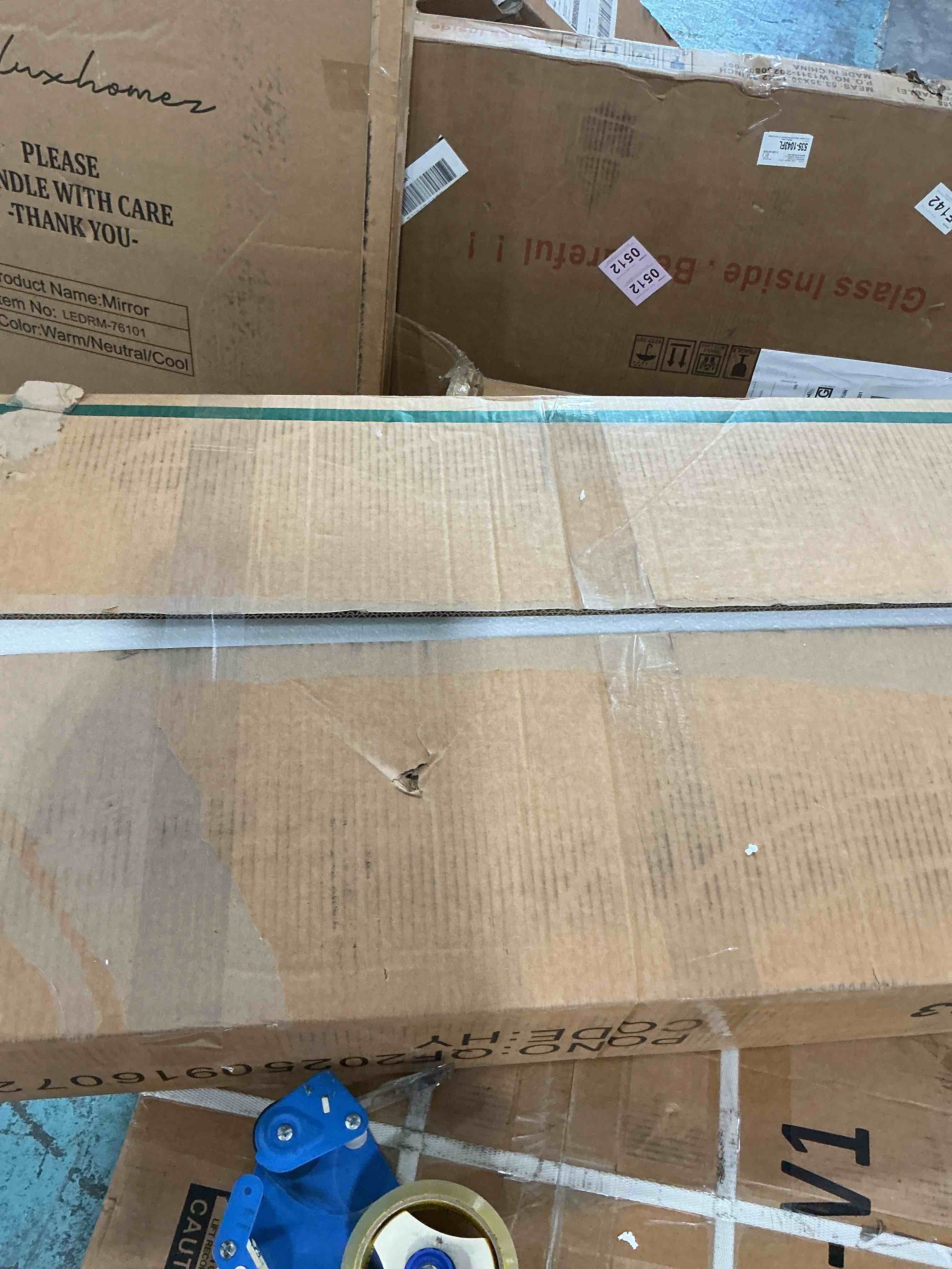 Condition photo showing New/Like New for six panel, solid wood room  divider privacy screen, for home divider freestanding, folding 