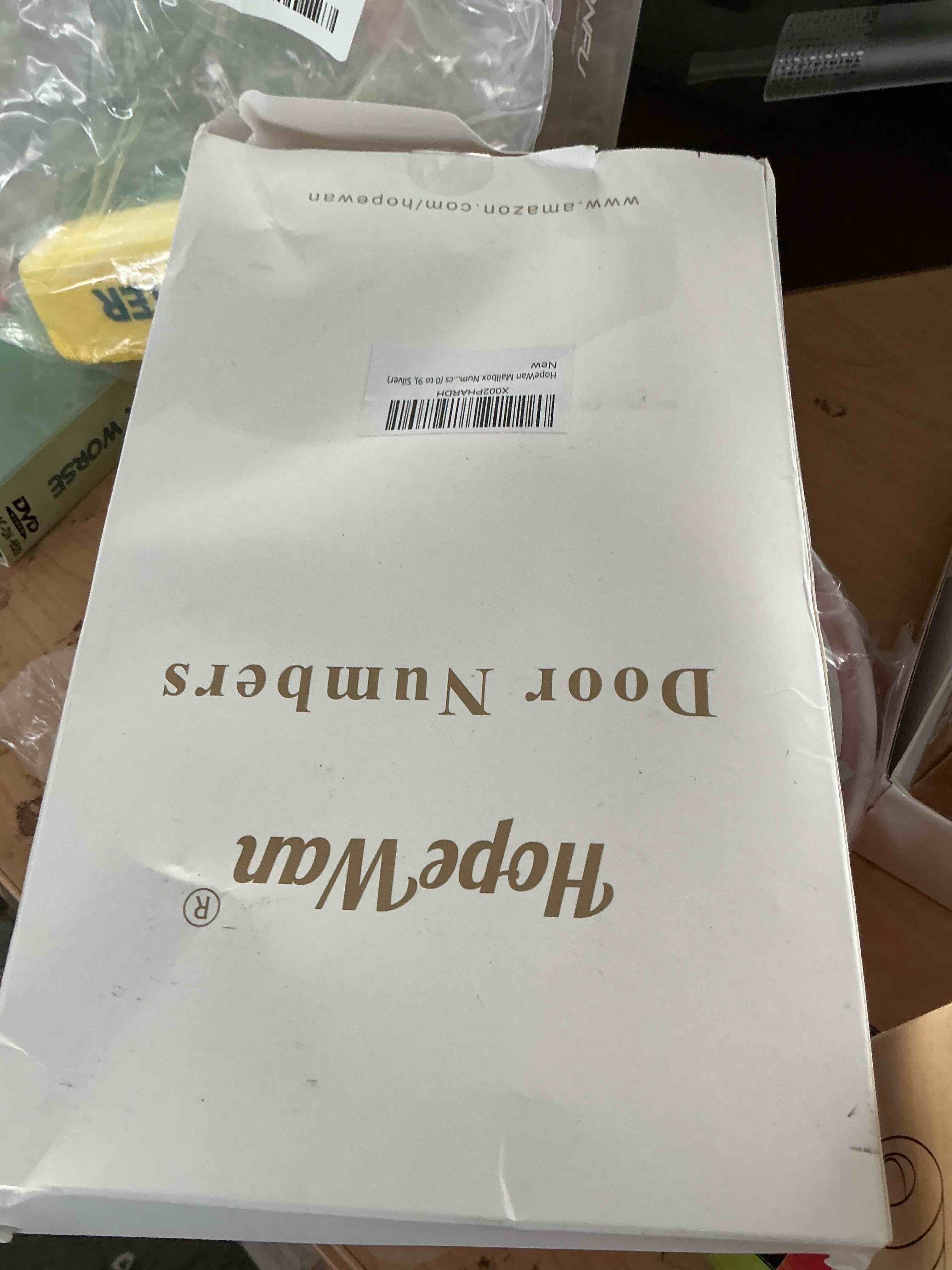 Condition photo showing New/Like New for self stick mailbox numbers 0-9, door address number stickers for apartment, condo, office, hotel room, chrome plated, metal shiny, 2-3/4 inch high. (10 pcs?0 to 9?, silver) silver 2.75in 10 pcs ( 0 to 9 )