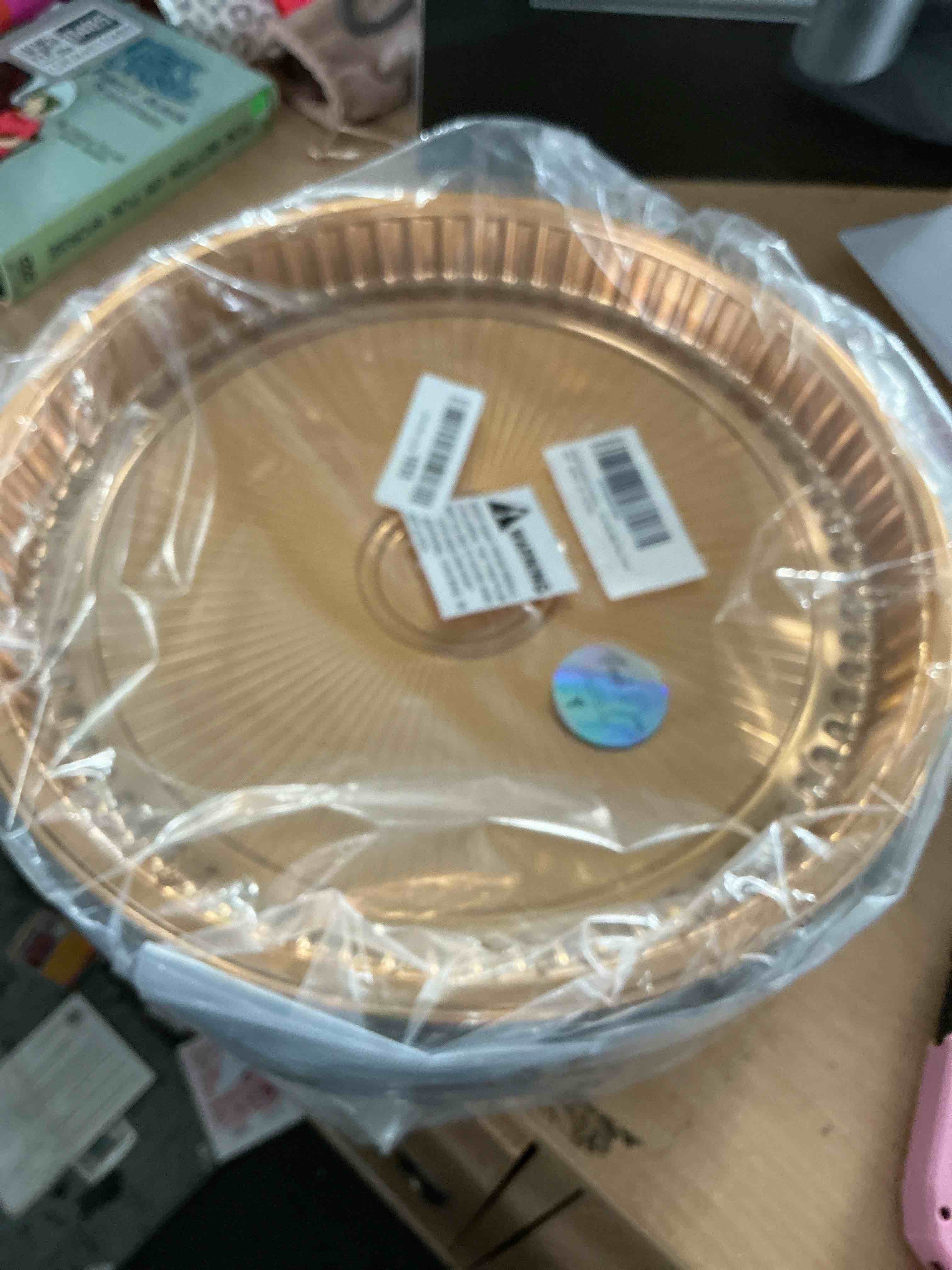 Condition photo showing New/Like New for 15 pack disposable plastic serving trays with clear lids, 12 inch round gold sushi trays, party platters, pie carrier food containers for cake, fruit, pizza, salad, catering, picnic, takeout
