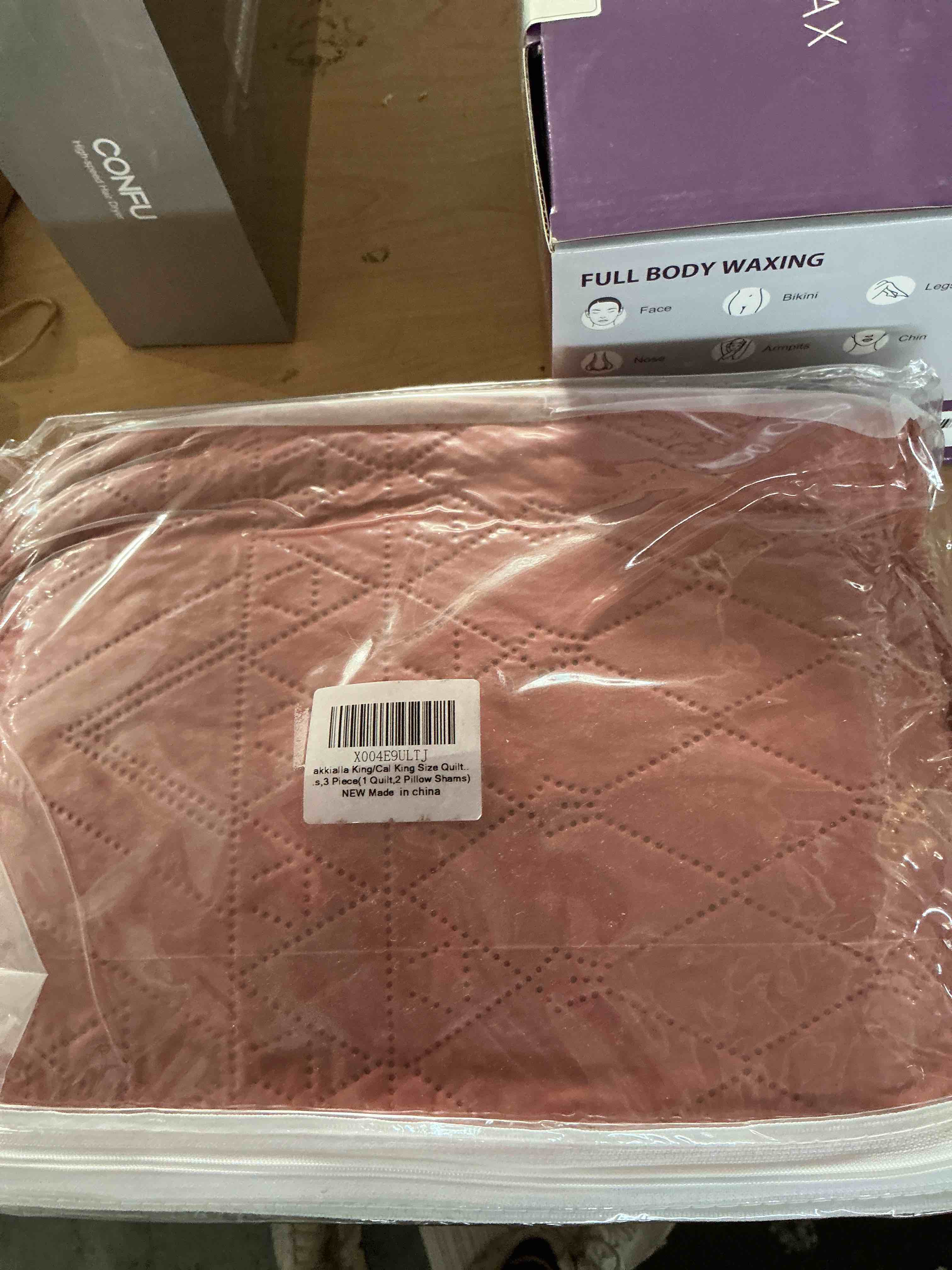 Condition photo showing New/Like New for akkialla king/cal king size quilt bedding set,burnt orange lightweight microfiber soft bedspread,modern style geometric pattern coverlet set for all seasons,3 piece(1 quilt,2 pillow shams) 9h-burnt orange king/cal