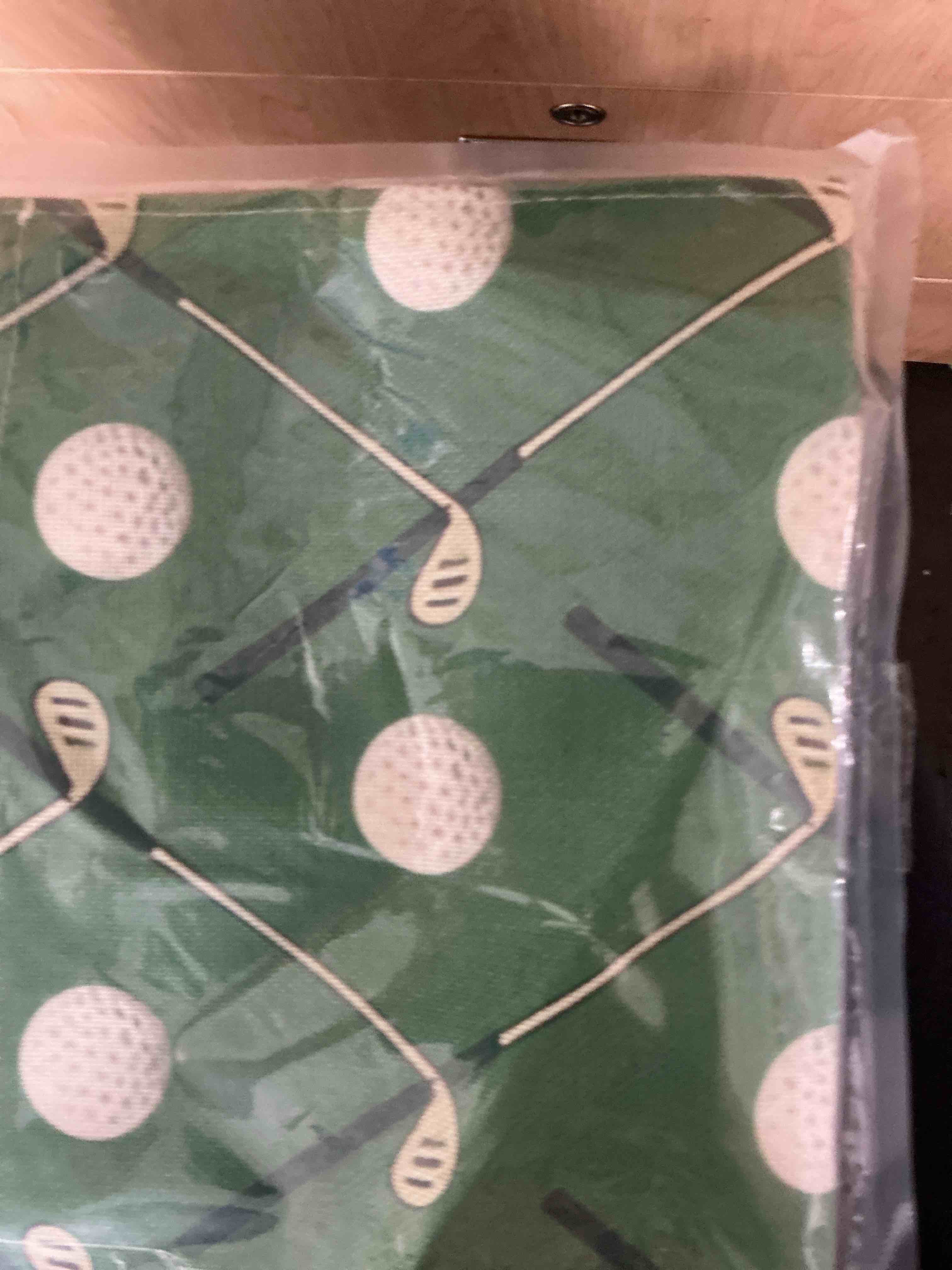 Condition photo showing New/Like New for golf sport green dining table runner, golf ball and club burlap