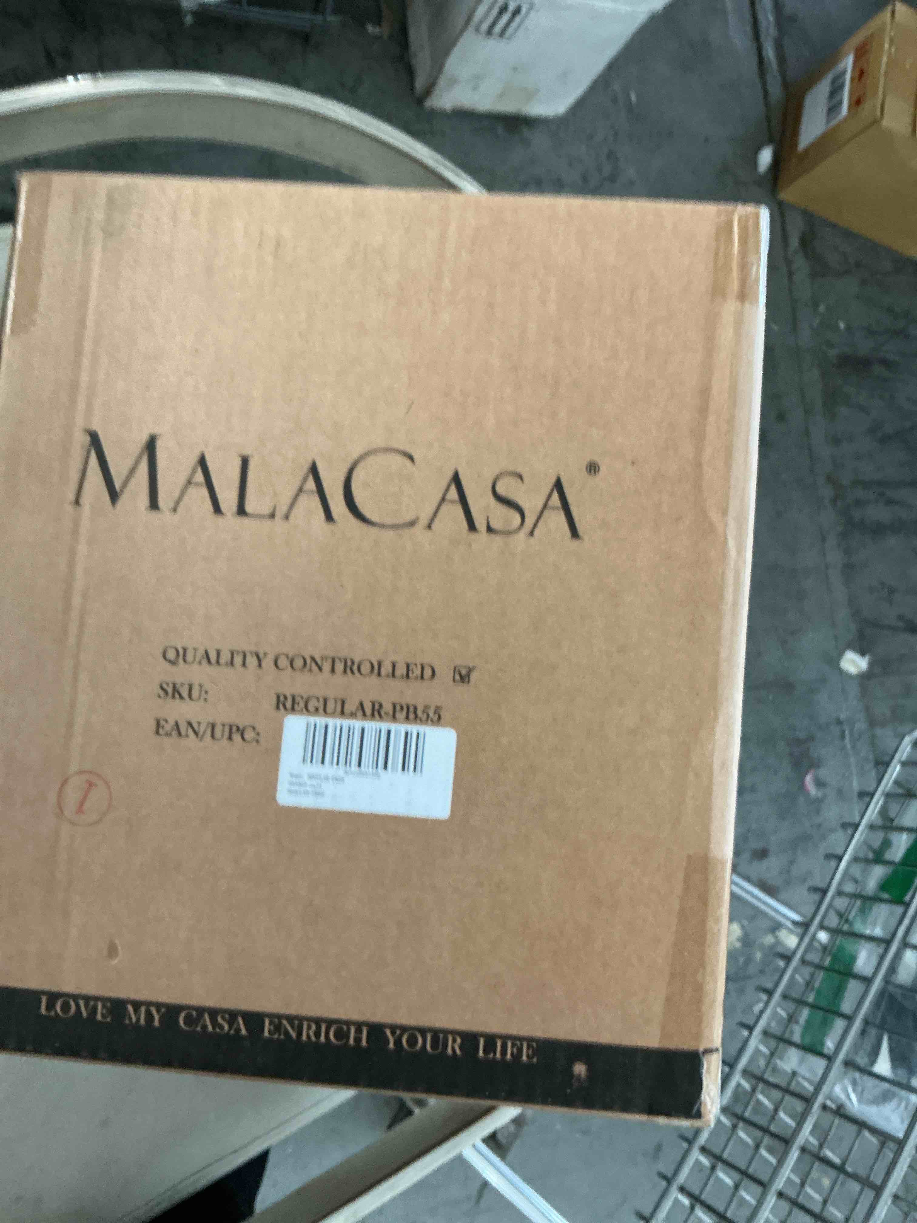 Condition photo showing New/Like New for malacasa 12 pieces porcelain dinnerware set, modern white dish set for 4, premium serving plates and bowls sets, chip and scratch resistant dishware sets kitchen dishes dining ware set, series leah ivory white 12 piece (service for 4)