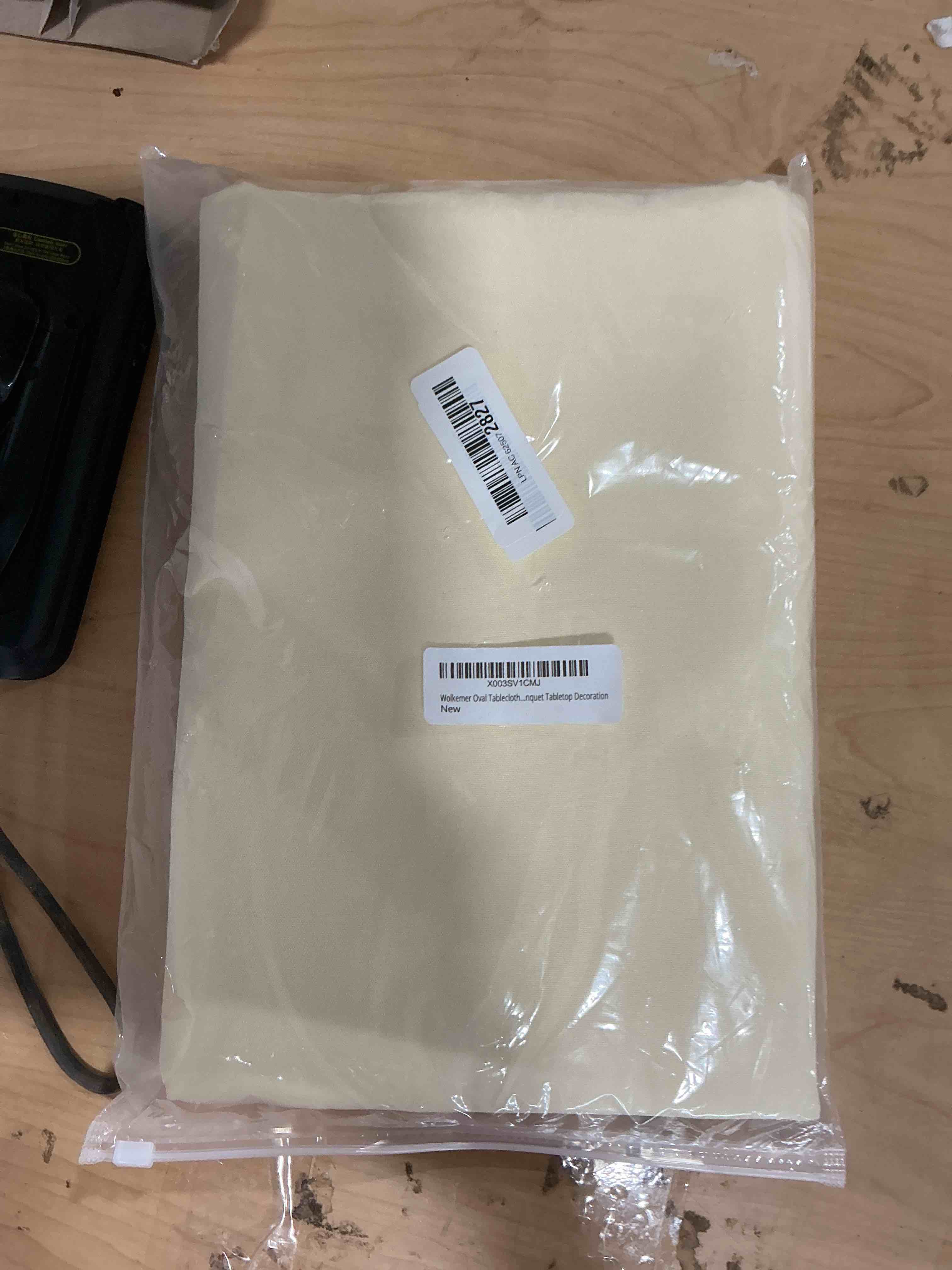 Condition photo showing New/Like New for wolkemer oval tablecloth 60 x 102 inch washable fabric table cloth solid ivory table cover for dining wedding party banquet tabletop decoration oval-60 x 102 inch ivory