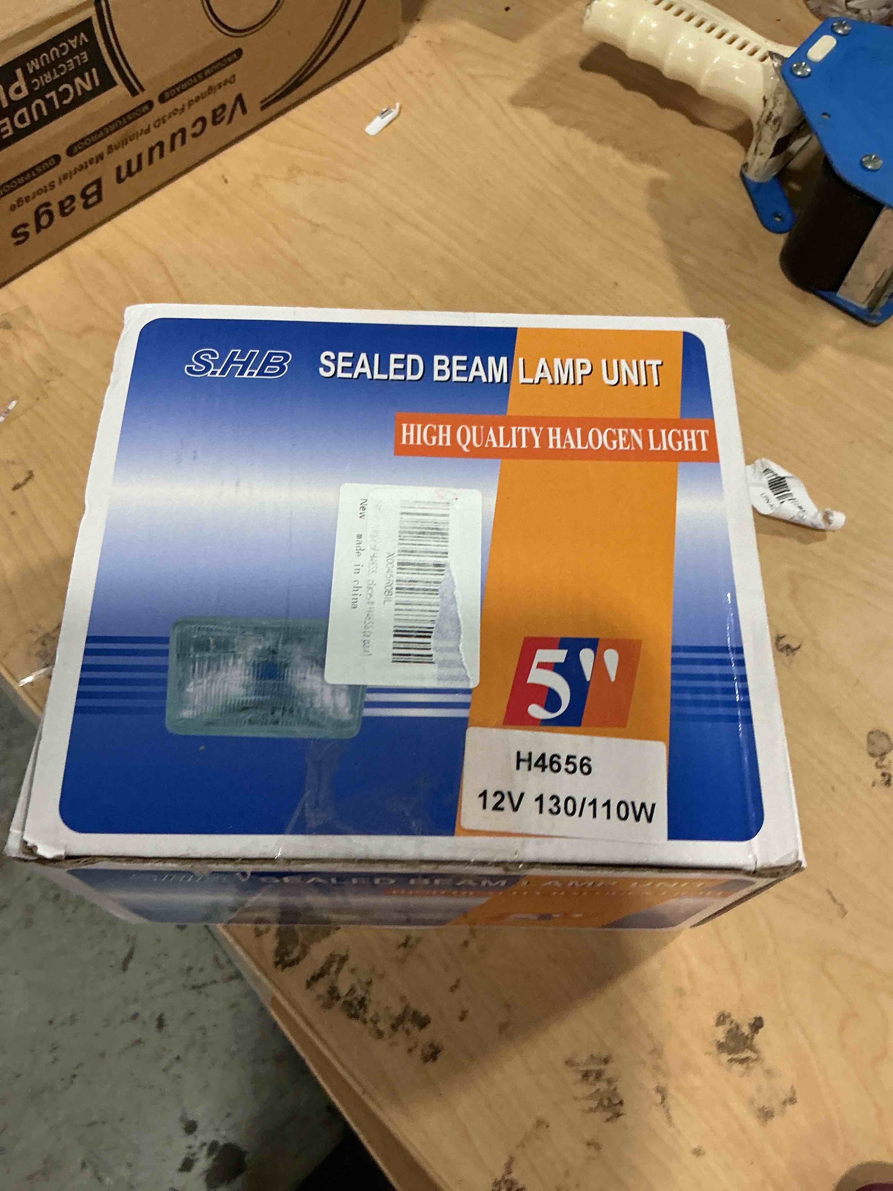 Condition photo showing New/Like New for a pair of h4656 super vision crystal headlight, halogen sealed beam headlight, (5“square,127mm) (90/100w), replaces# h4656 h4656 (5" square) (90/100w) - pair