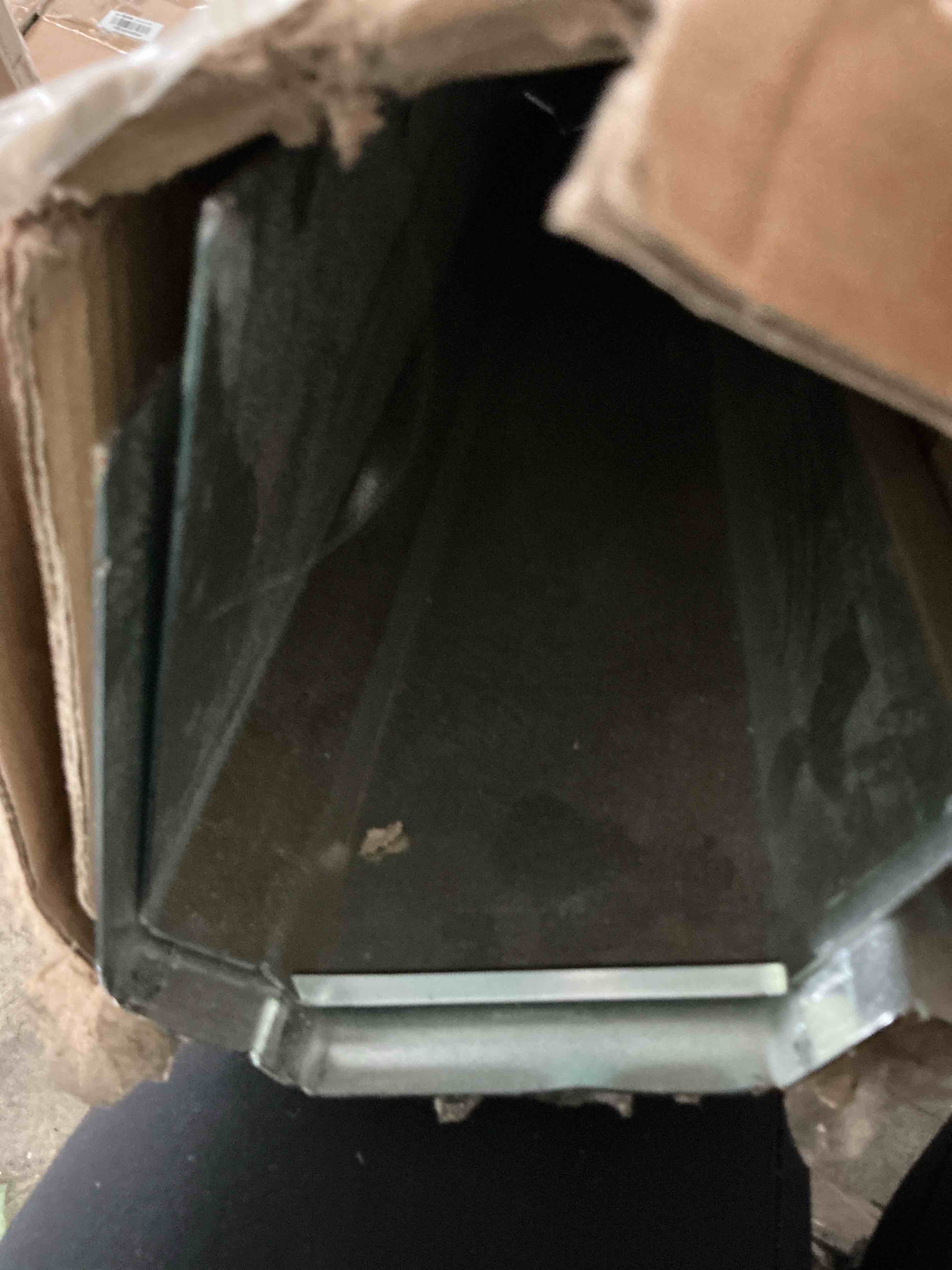 Condition photo showing Good Condition for metal pieces for framework