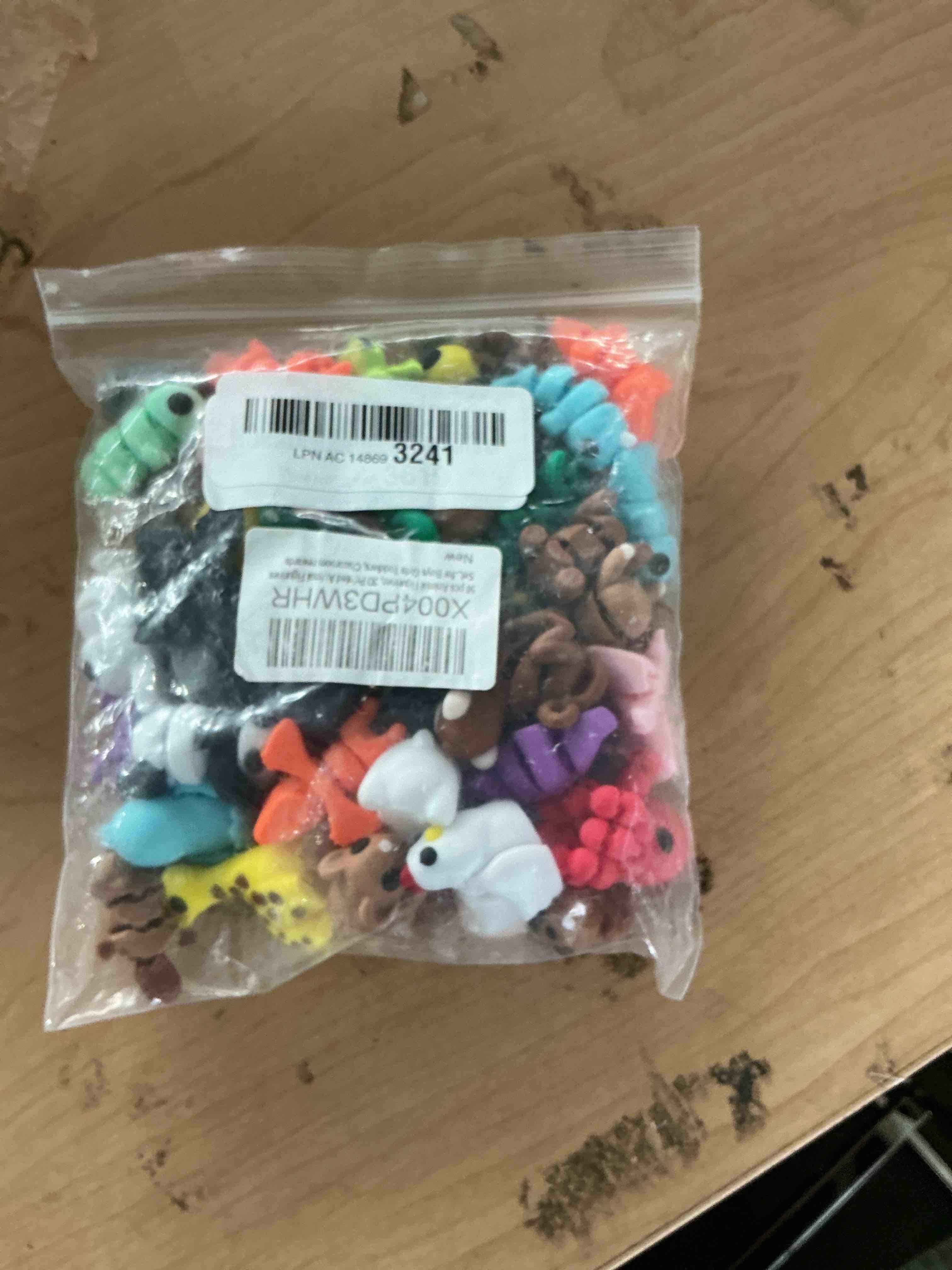 Condition photo showing New/Like New for 50 pack 3d printed animals bulk with message cards, mini animal figurines toys, articulated flexible pla figures for party favors, gift bags, desktop decor, goodie bags, classroom prizes