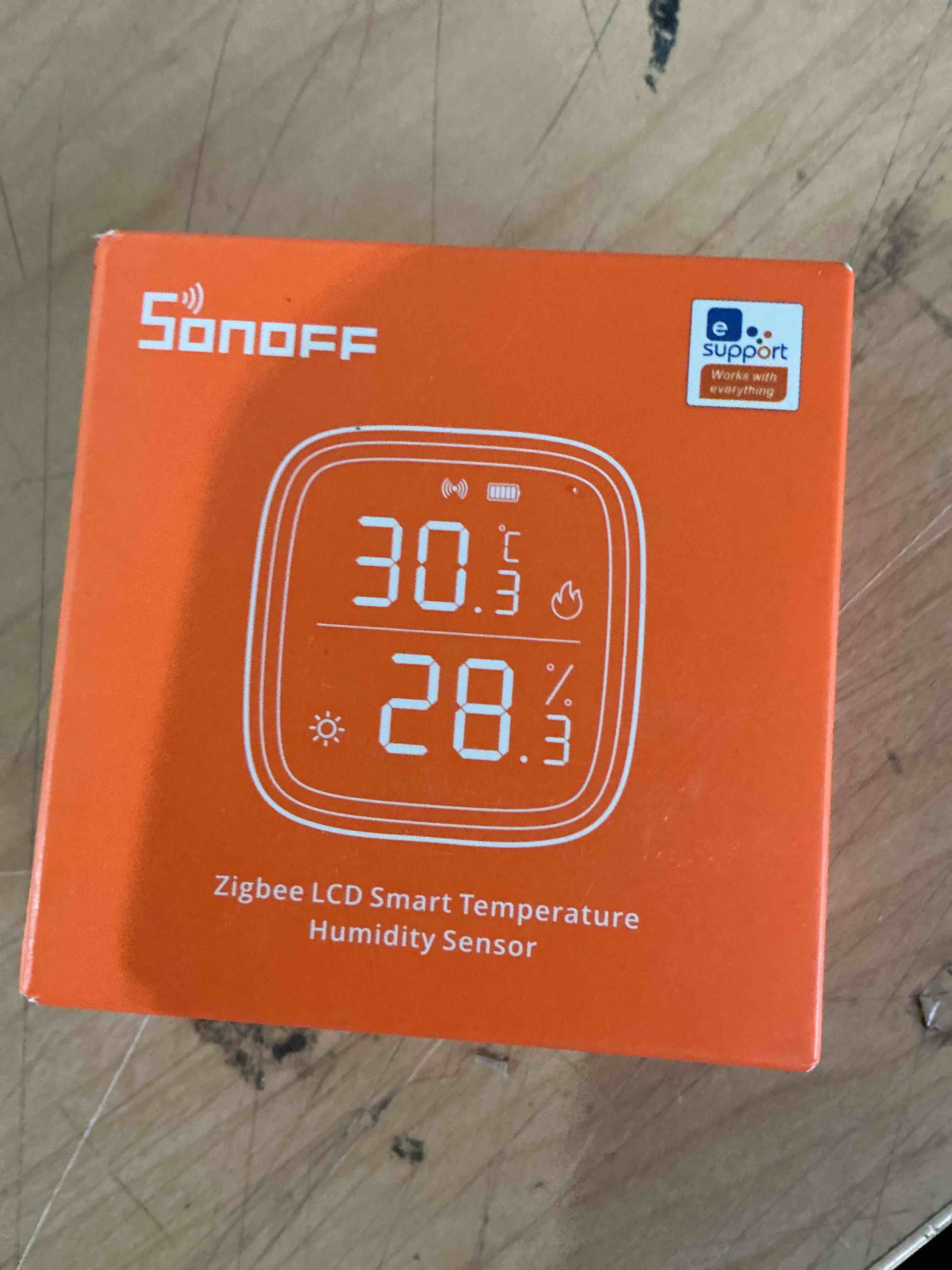 Condition photo showing New/Like New for sonoff zigbee indoor temperature humidity sensor, snzb-02d lcd zigbee thermometer hygrometer, works