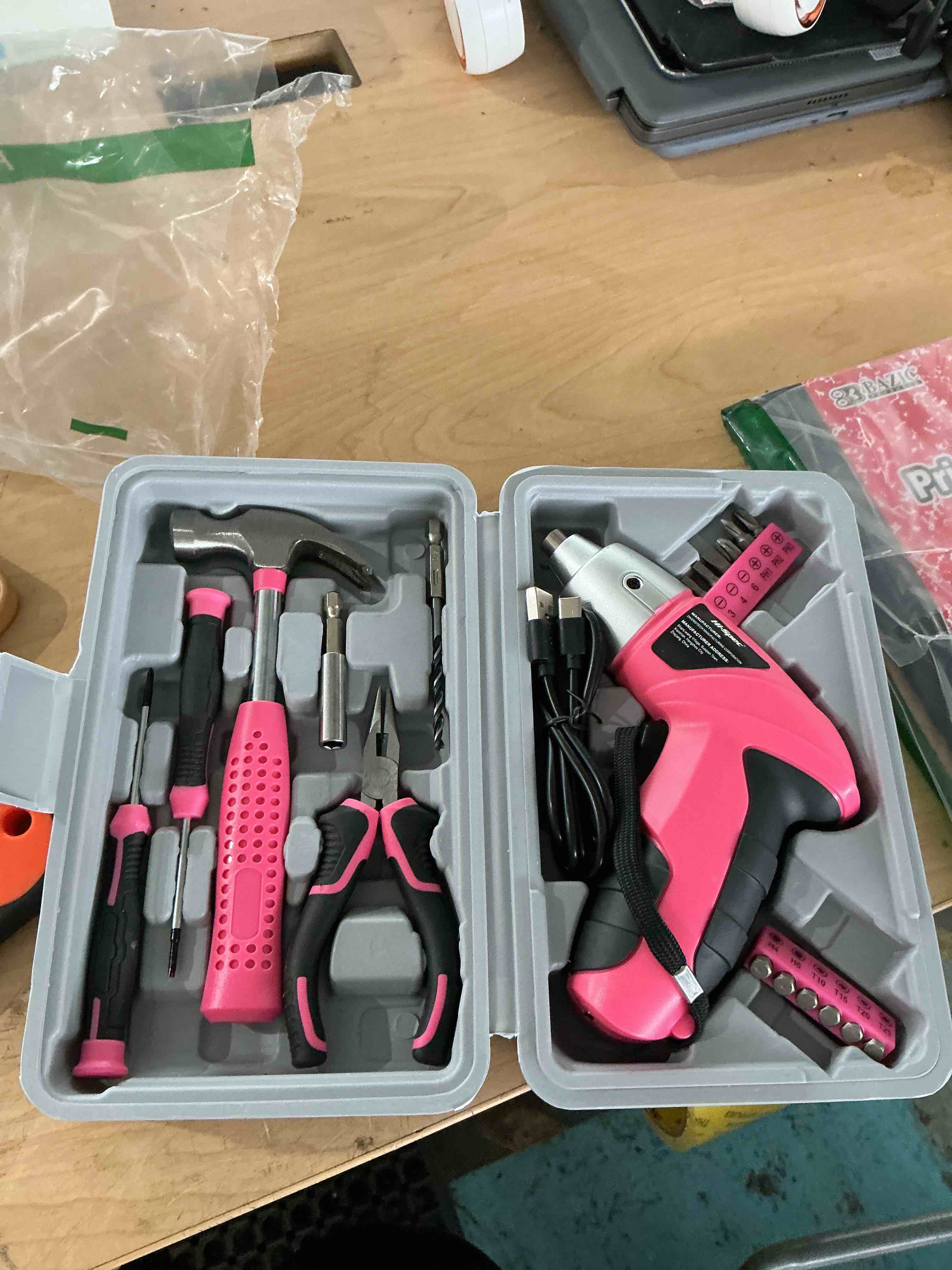 Condition photo showing New/Like New for hi-spec 3.6v cordless electric screwdriver and tool kit for diy, pink